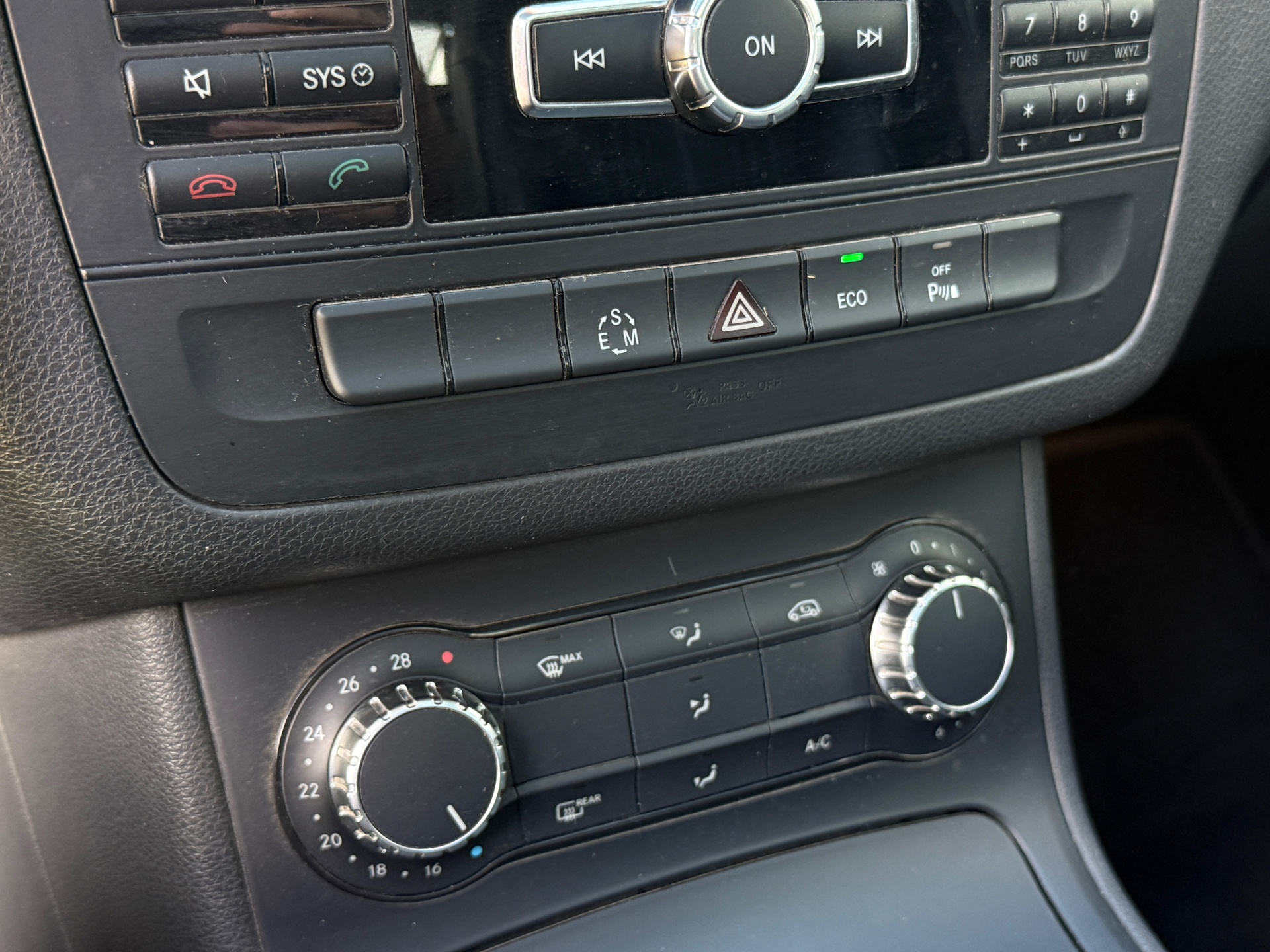 Foto van Mercedes-Benz B 180