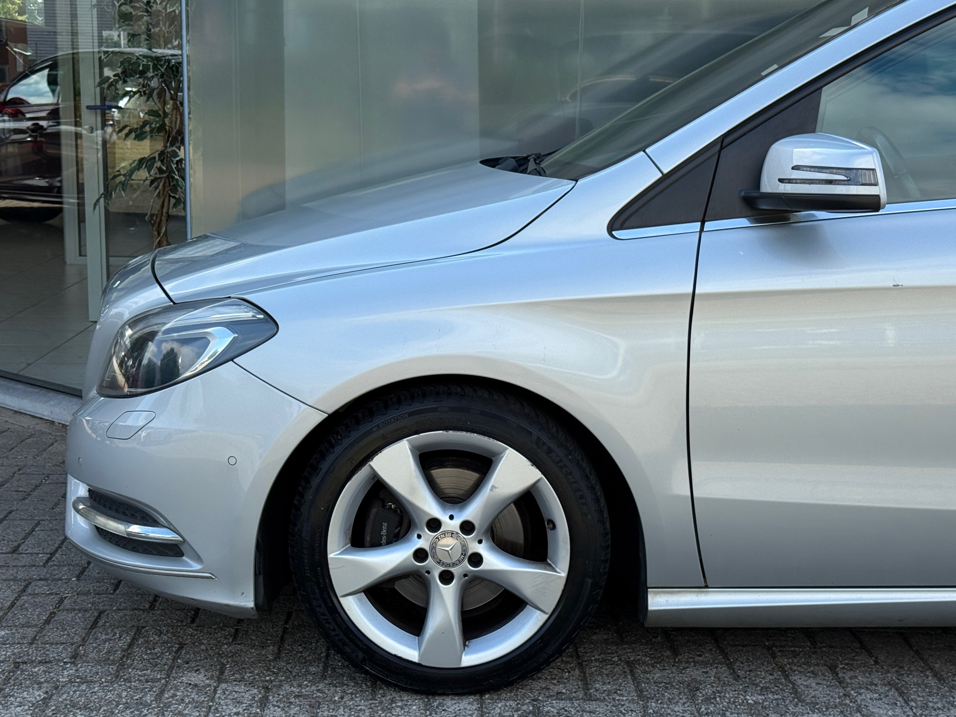 Foto van Mercedes-Benz B 180