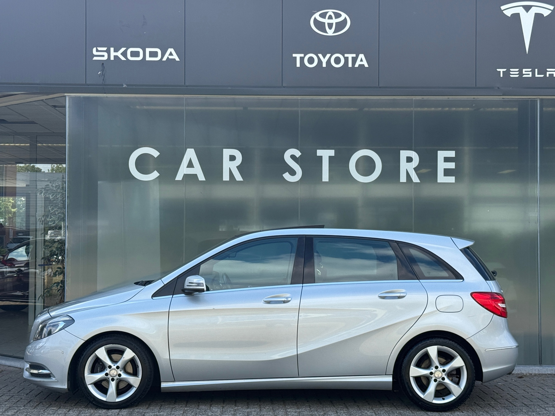 Foto van Mercedes-Benz B 180