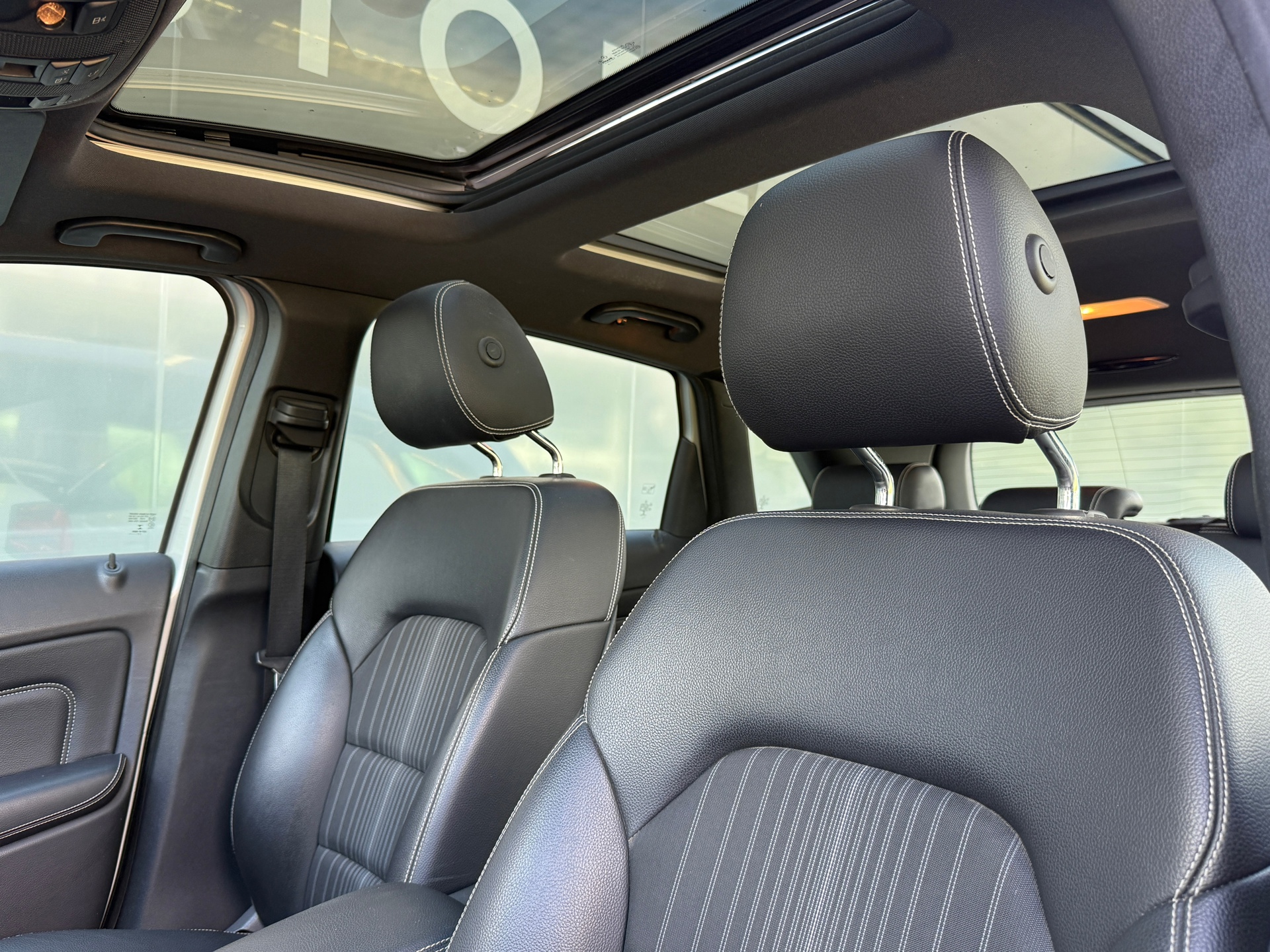 Foto van Mercedes-Benz B 180