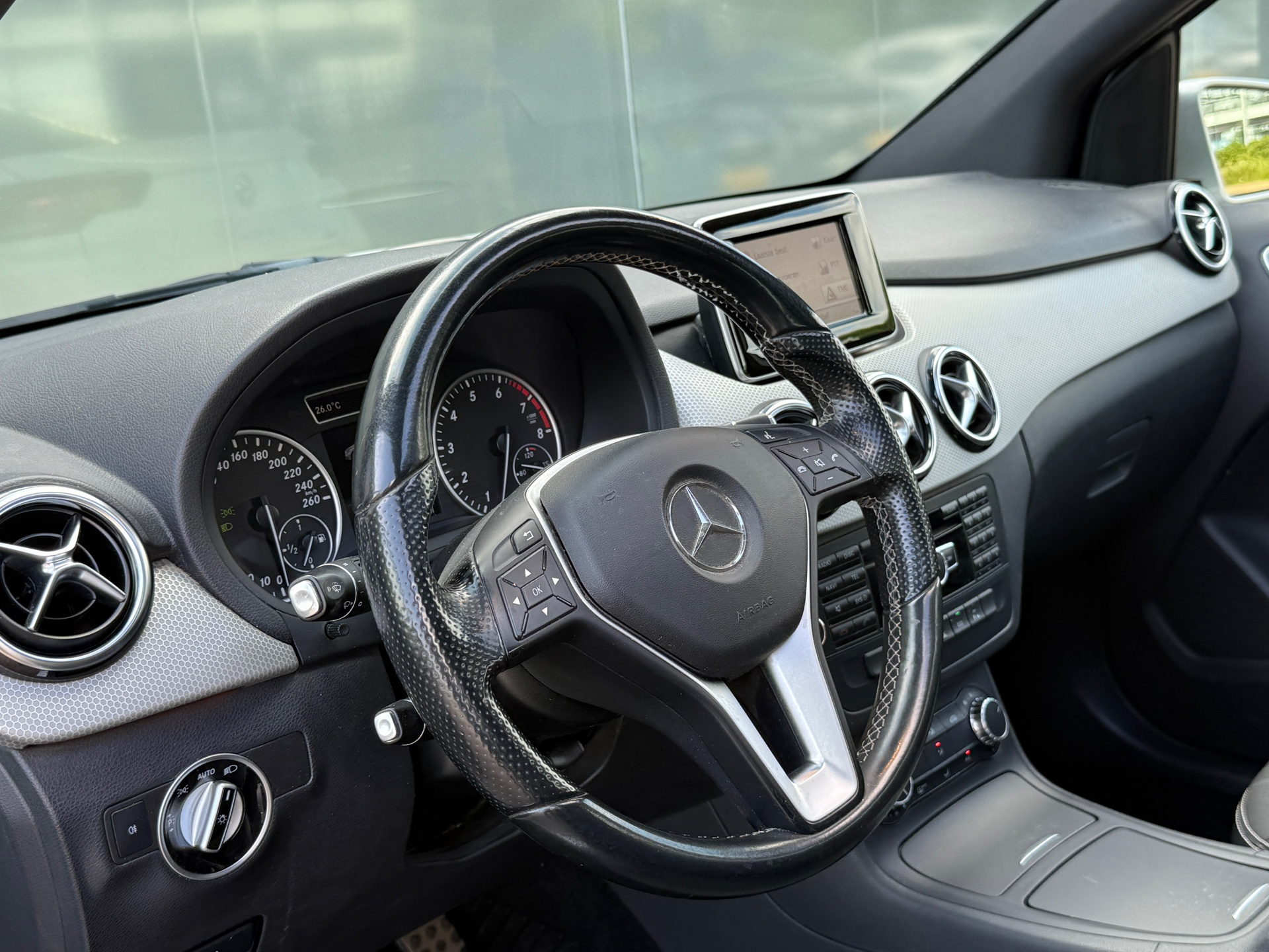 Foto van Mercedes-Benz B 180