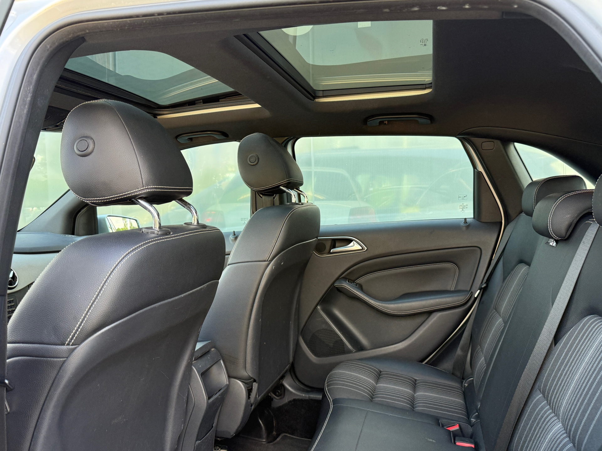 Foto van Mercedes-Benz B 180
