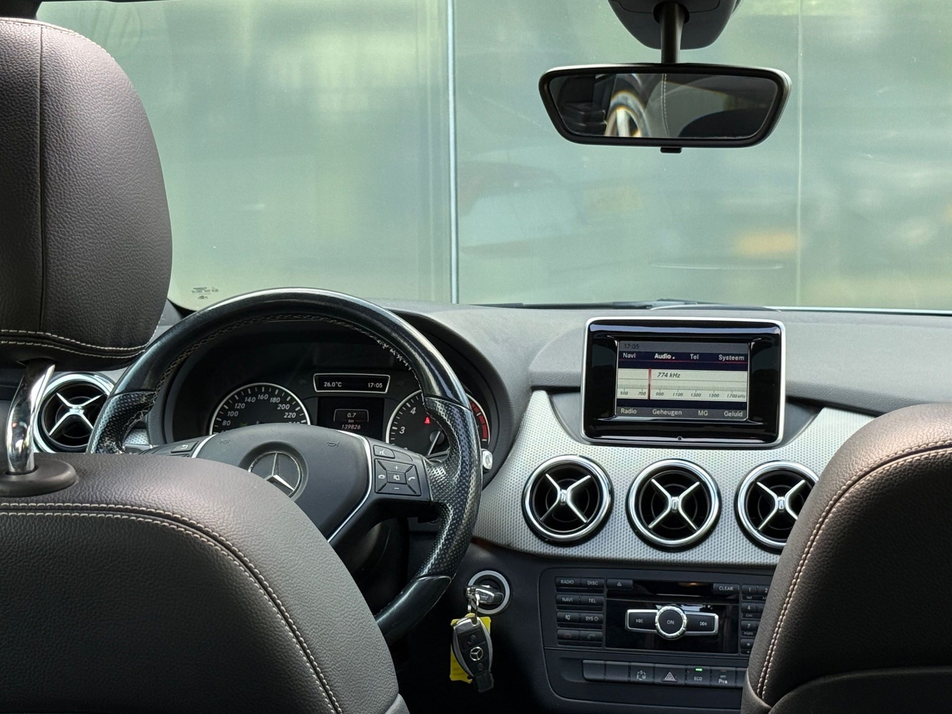 Foto van Mercedes-Benz B 180