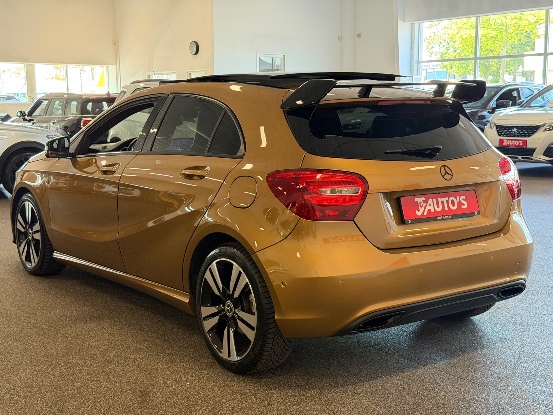 Foto van Mercedes-Benz A 180