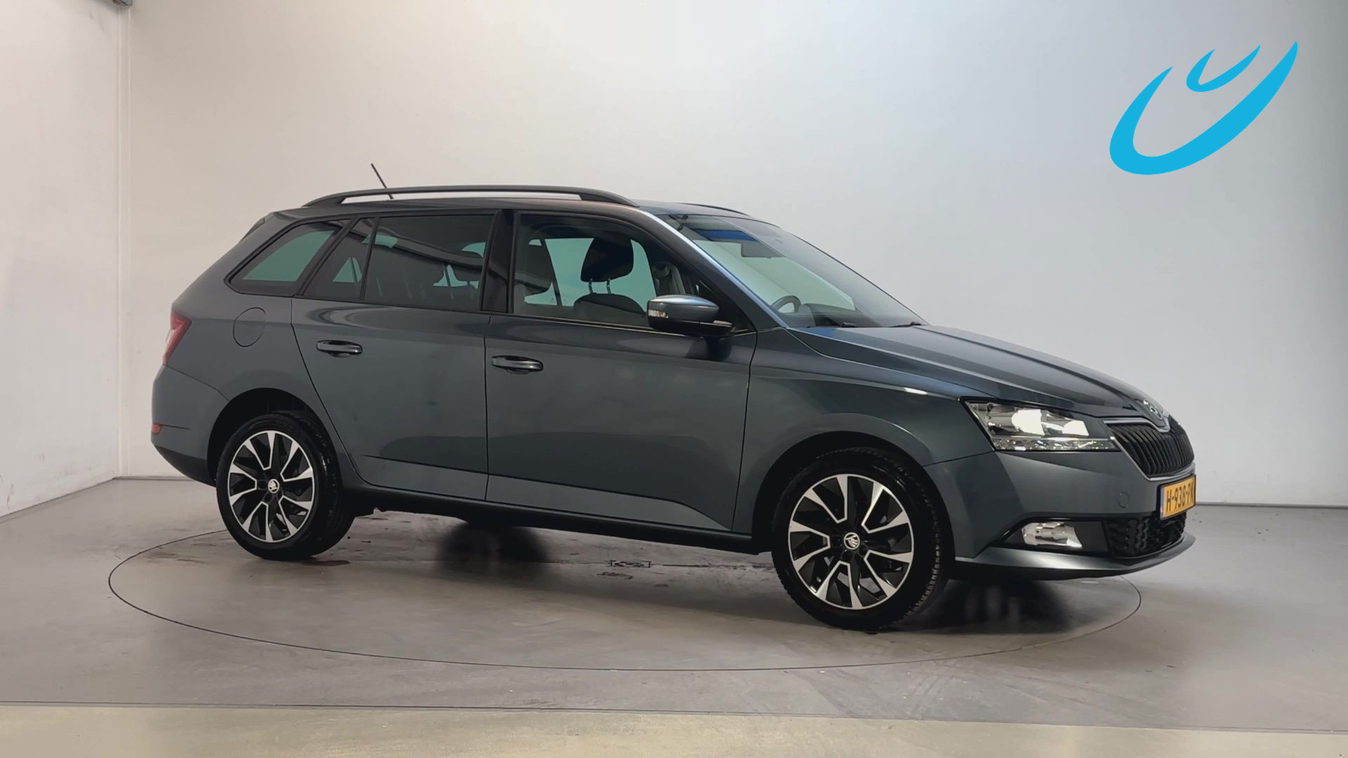 Skoda Fabia 1.0 TSI Business Edition Navigatie Trekhaak  DAB+ App-Connect Parkeersensoren 2020 - voorkant