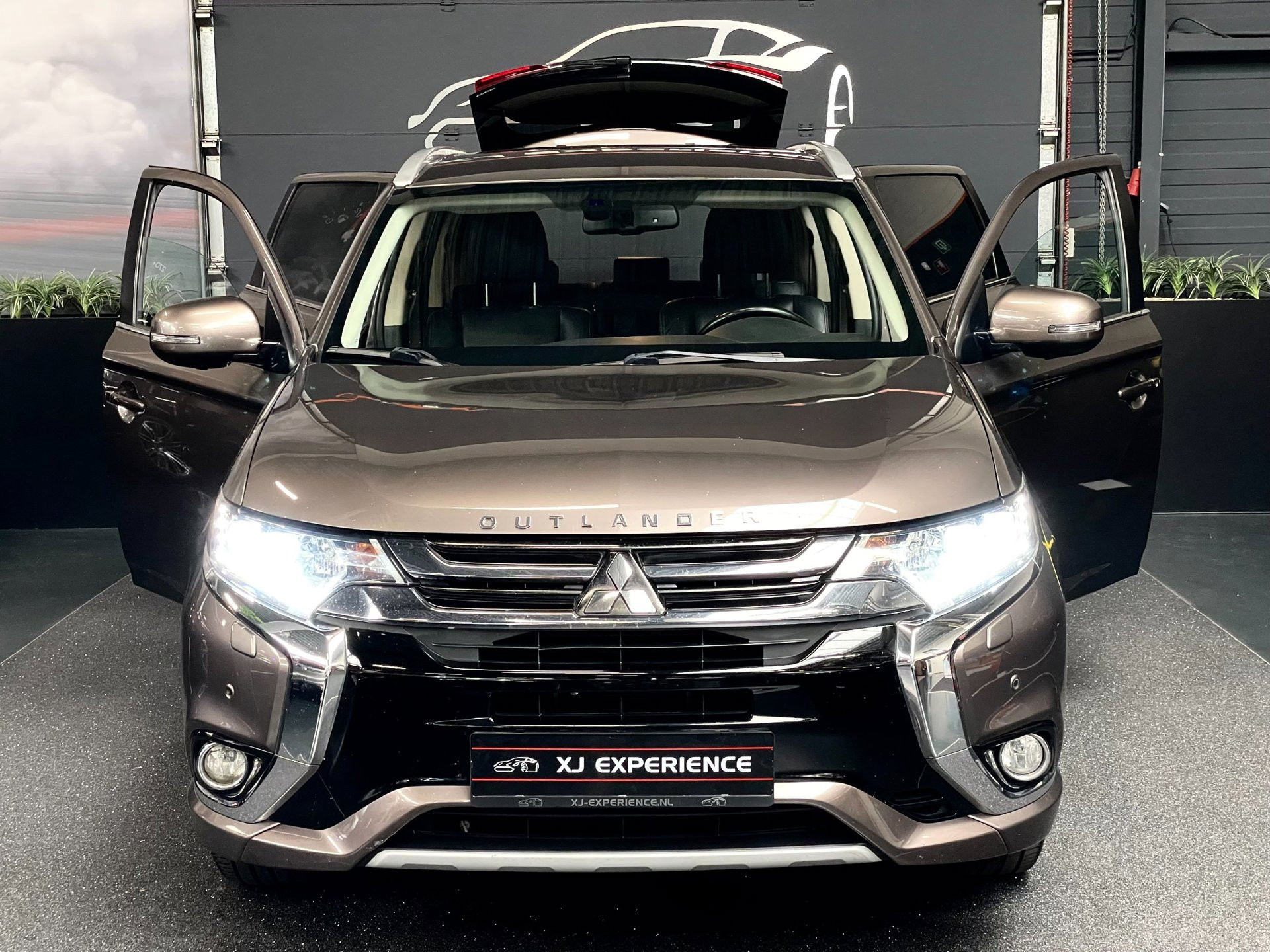 Foto van MITSUBISHI MITSUBISHI OUTLANDER