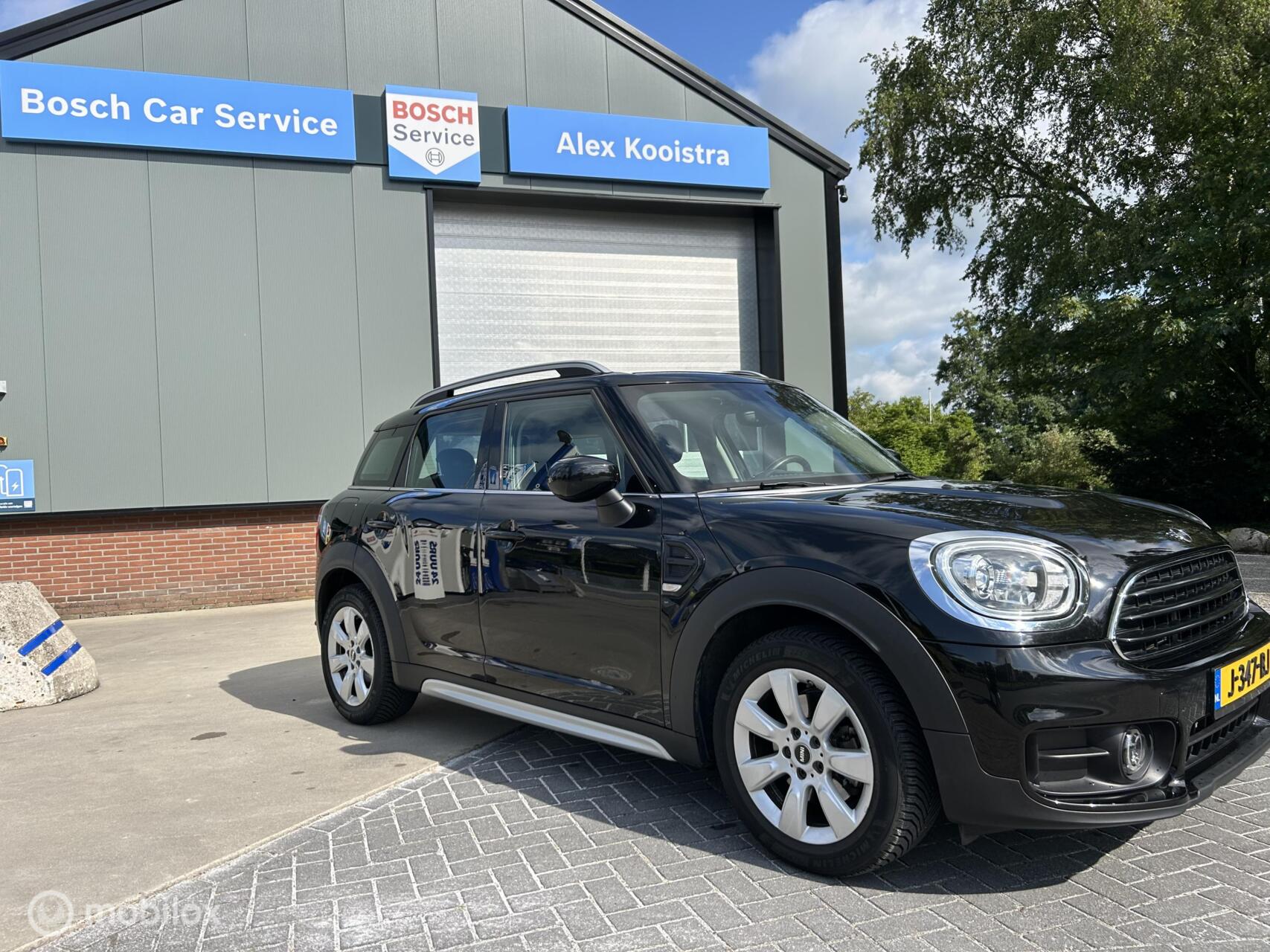 Foto van MINI COUNTRYMAN COOPER