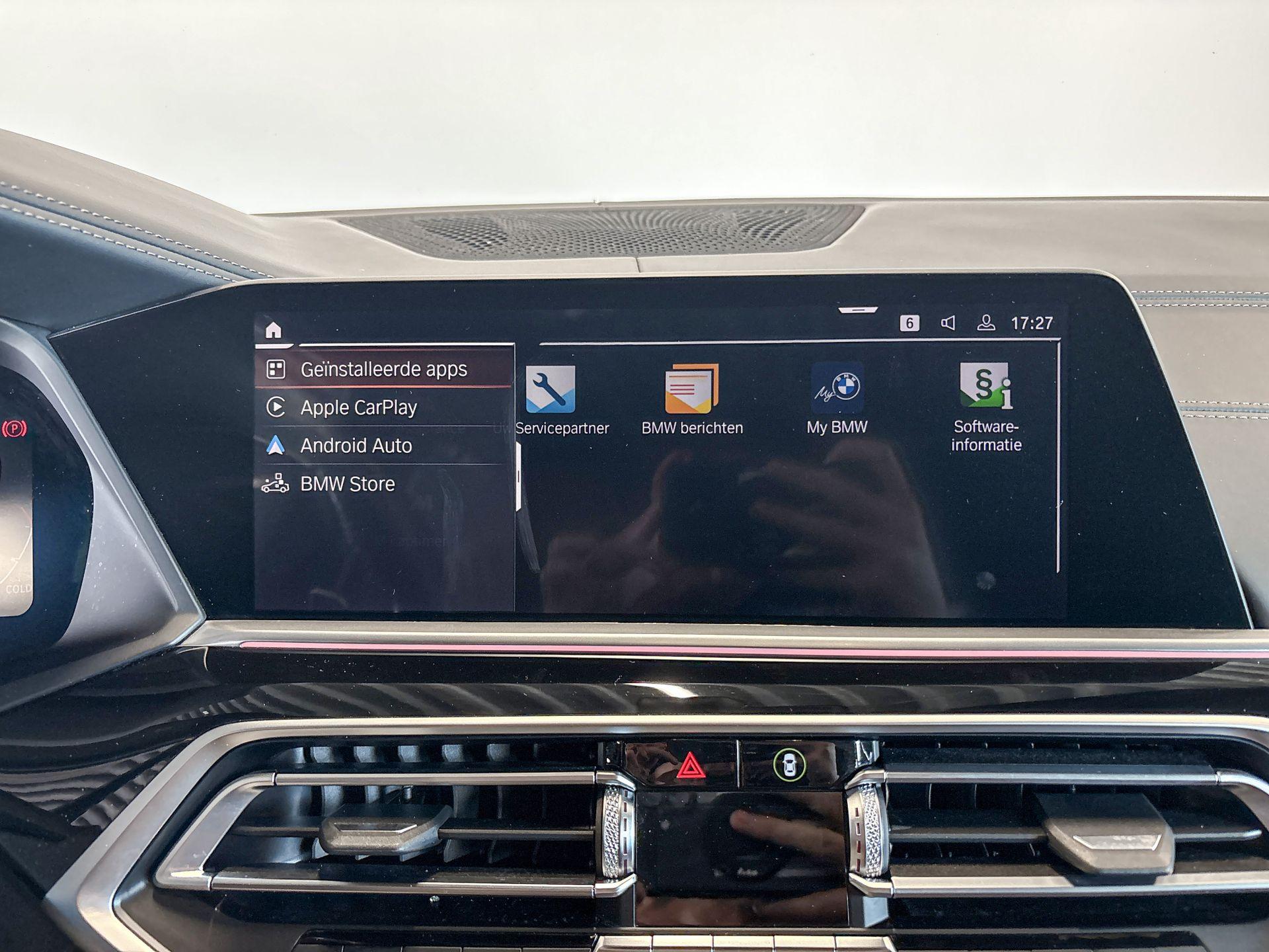 Foto van BMW X5 M50d