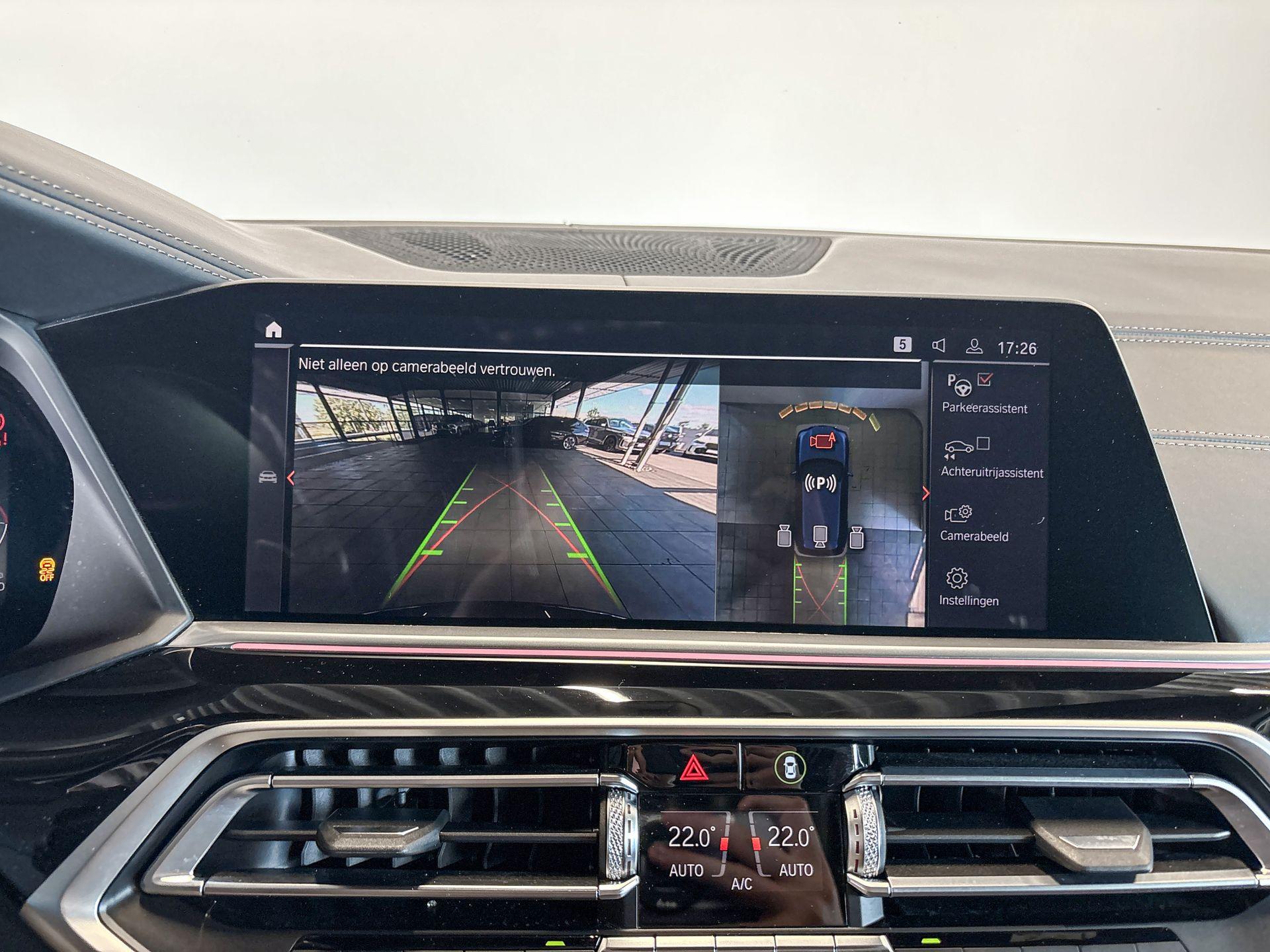 Foto van BMW X5 M50d