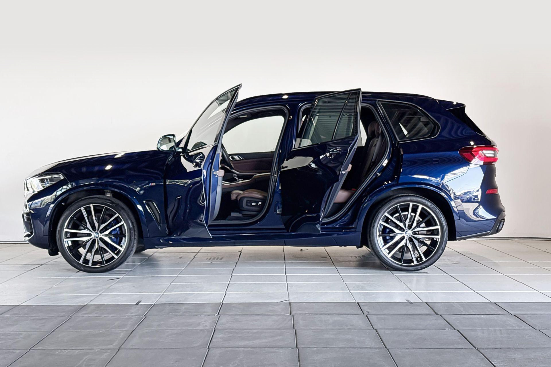Foto van BMW X5 M50d