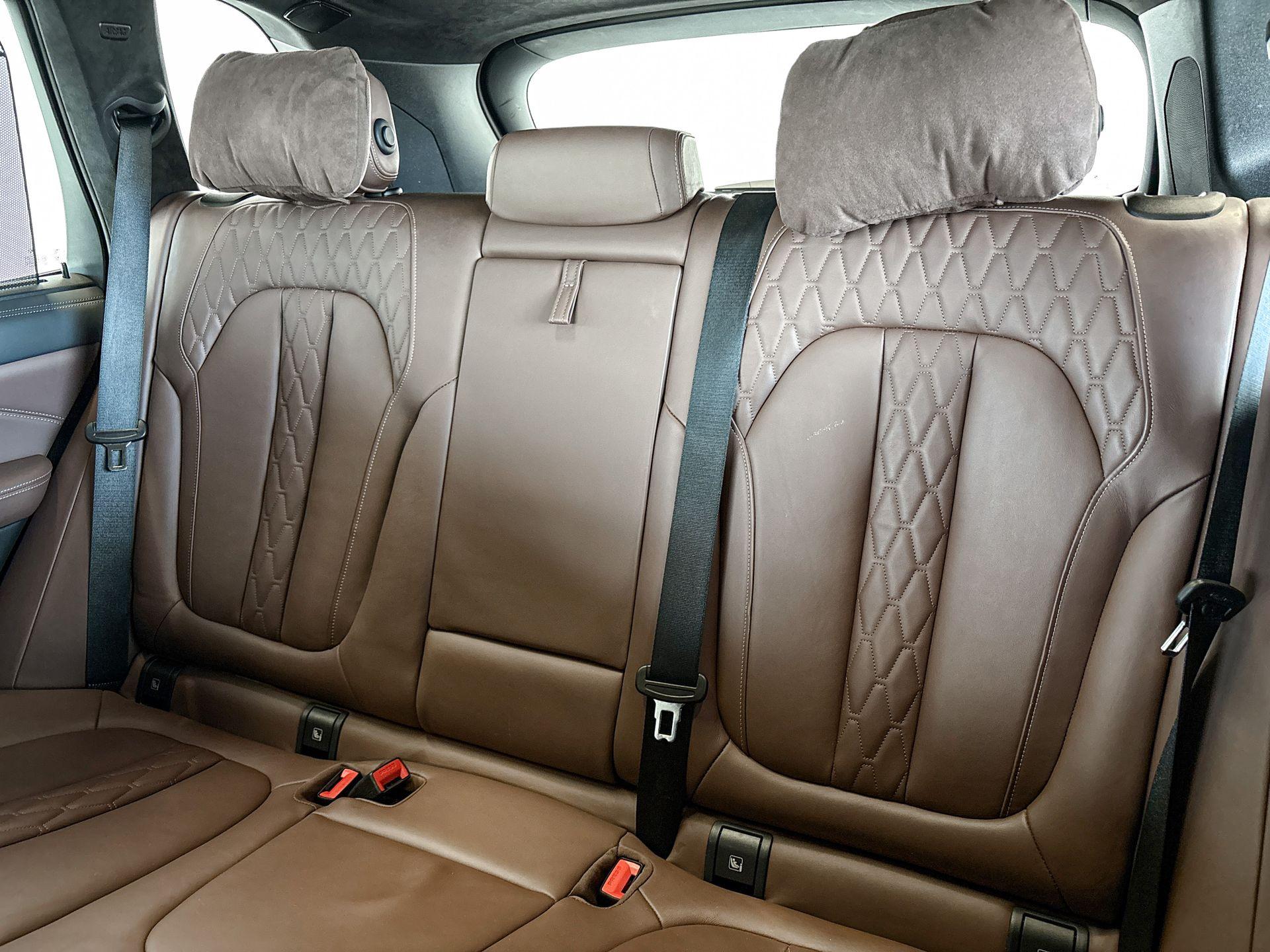 Foto van BMW X5 M50d