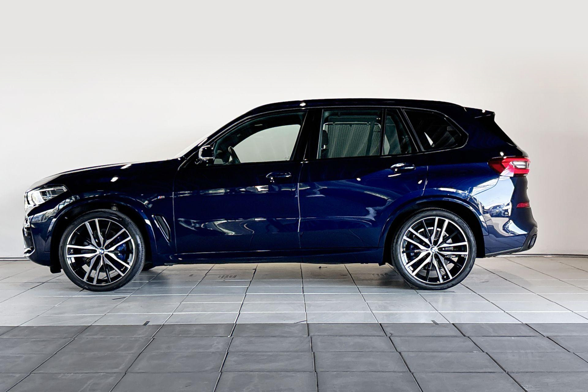 Foto van BMW X5 M50d