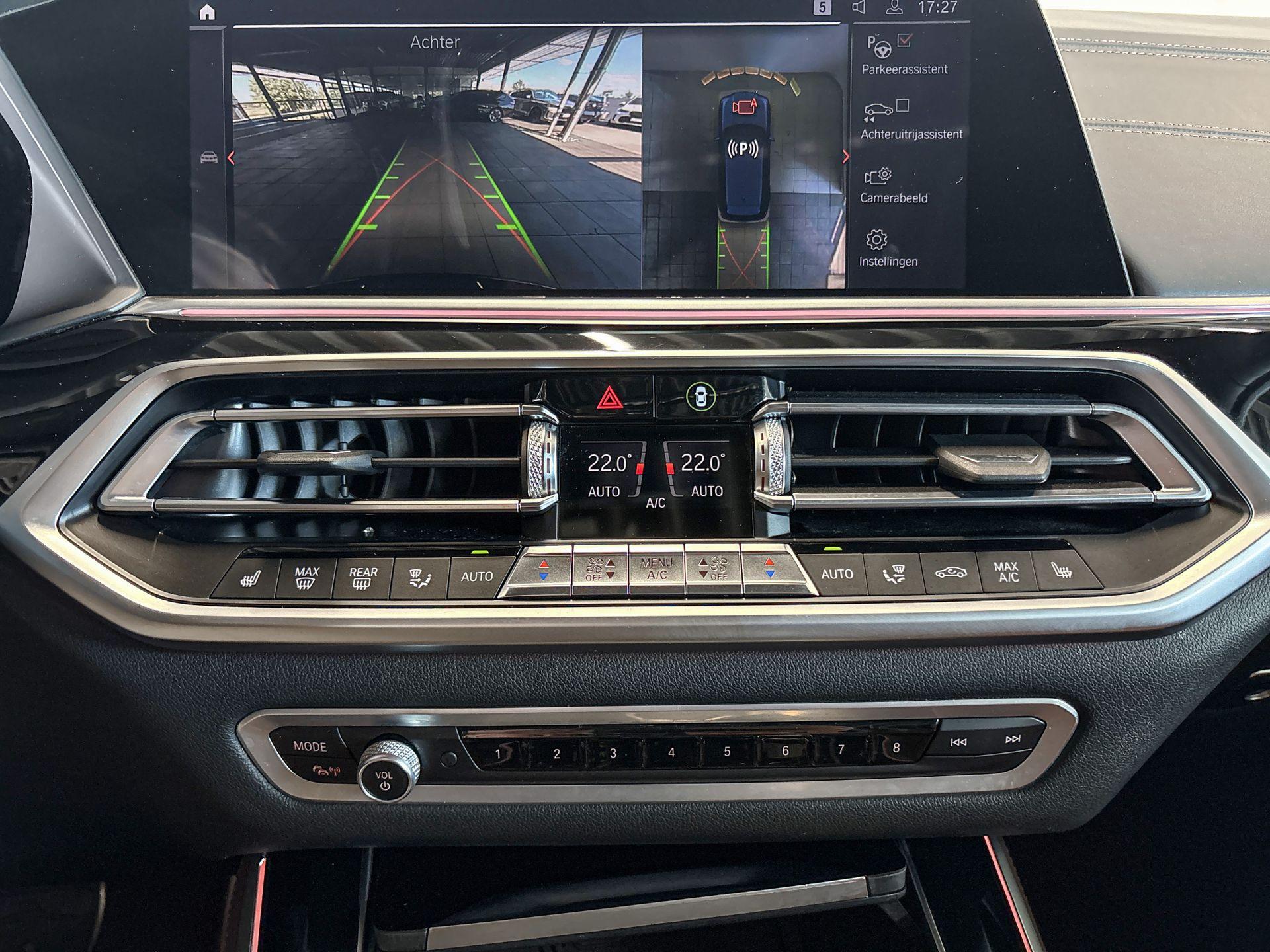 Foto van BMW X5 M50d