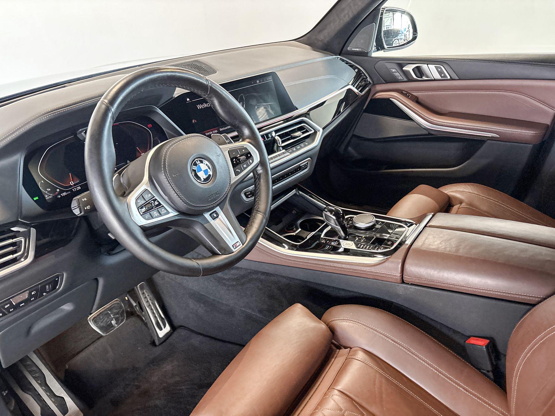 Foto van BMW X5 M50d
