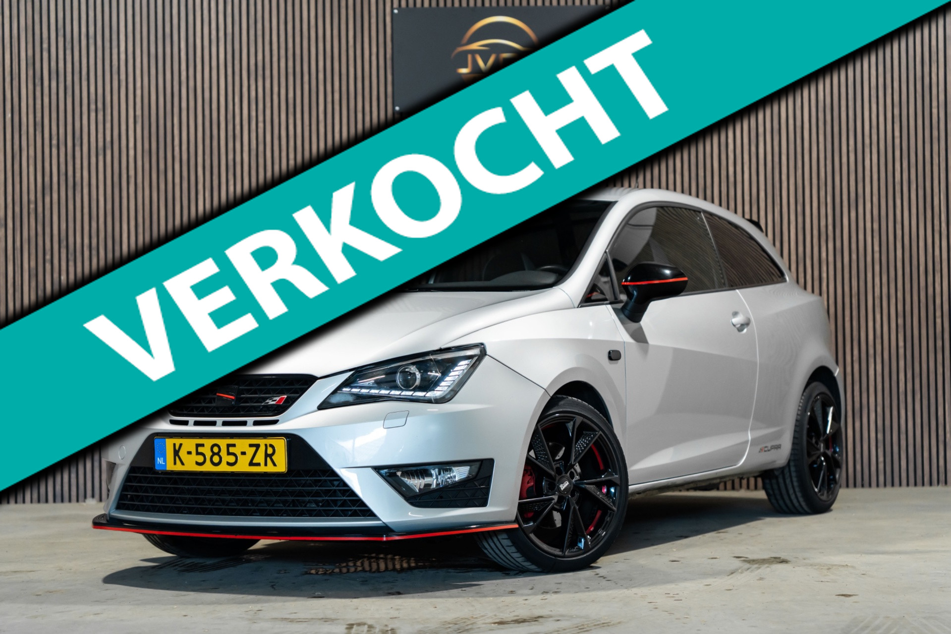 Seat Ibiza 1.4 TSI Nieuwe Motor/DSG Uniek PDC F1 Carplay Custom Exhaust 2013 - voorkant