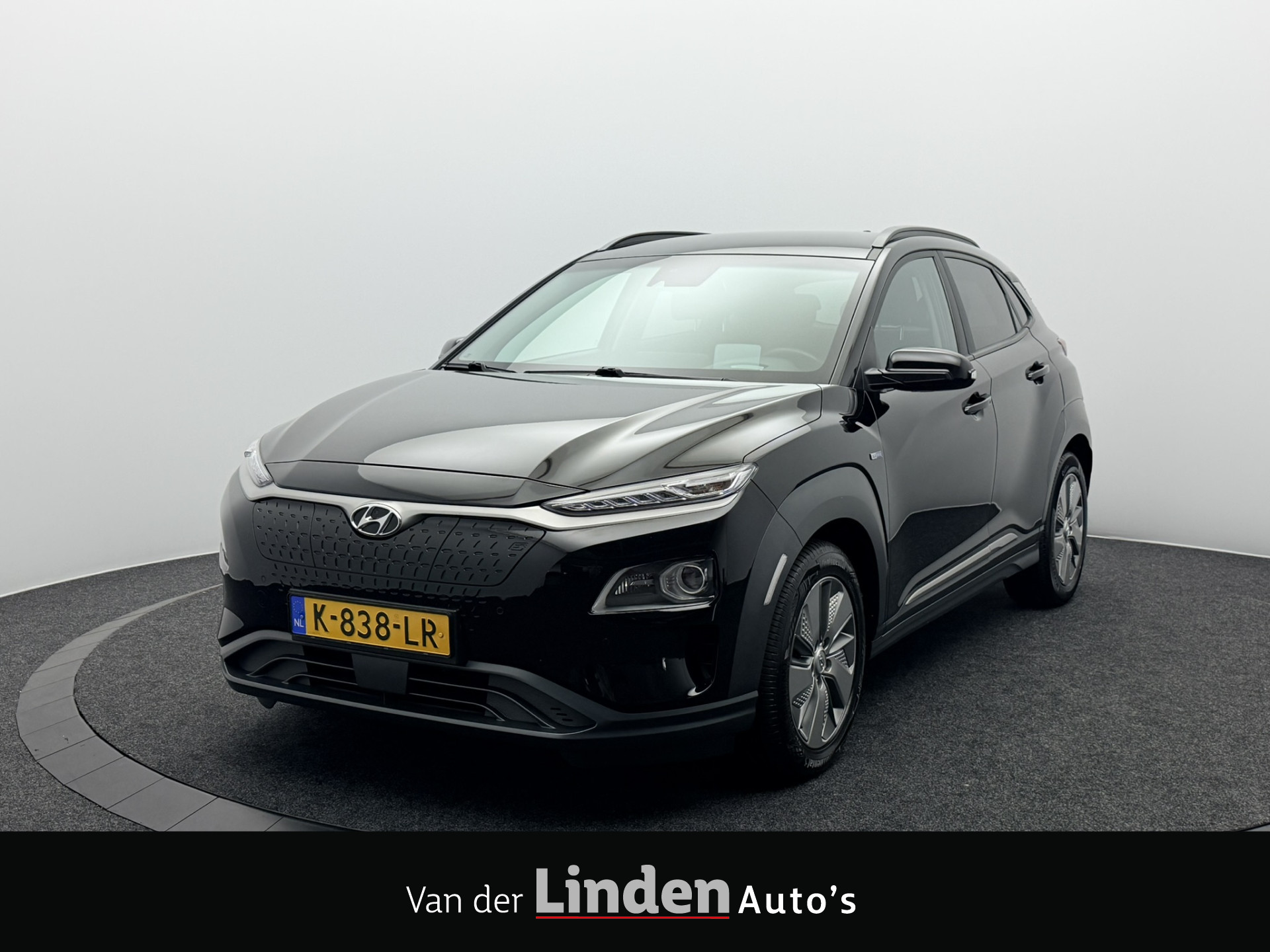 Hyundai Kona EV Limited 64 kWh 3- Fase SOH 95,1% | Warmtepomp | Camera | Navigatie | Head-Up Display | Leer | Led 2020 - voorkant