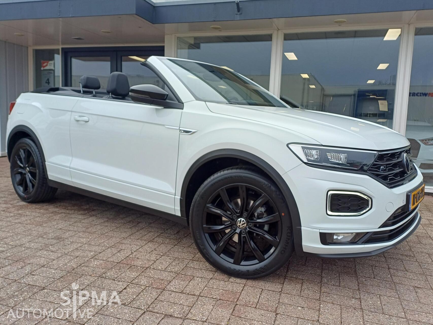 Volkswagen T-roc 1.5 TSI R-Line/Led/Aut/150pk/ 2021 - voorkant