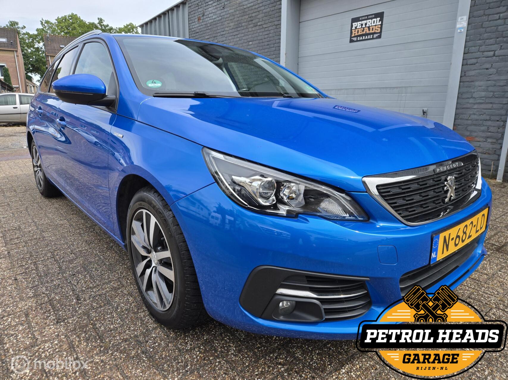 Peugeot 308 1.2 Active Pack Business | NAVI | Carplay/Android 2021 - voorkant