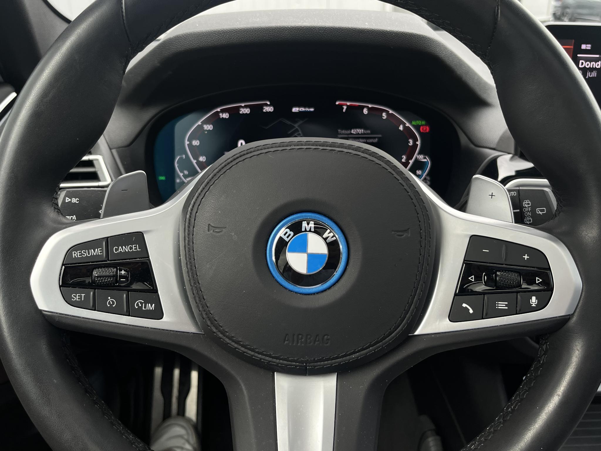 Foto van BMW X3 Xdrive30e