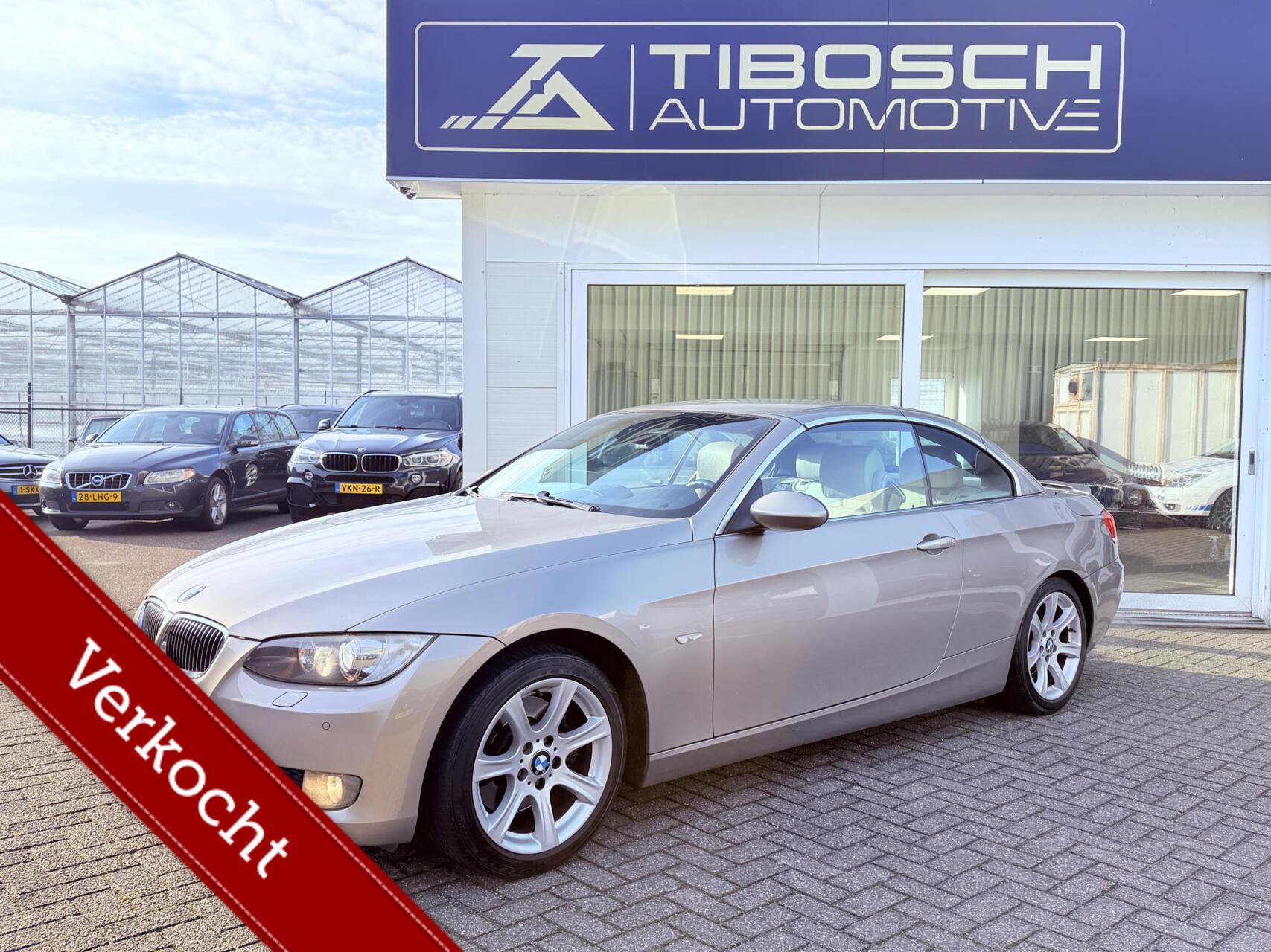 BMW 3er Reihe 325i 6 Cil AUT. XENON TREKHAAK LEDER NAVI 2007 - voorkant