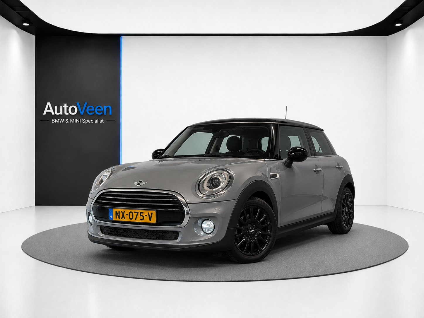 Mini Cooper 1.5 Cooper Chili Business (LED, NAVI, CRUISE, CLIMATE CONTROL) 2017 - voorkant