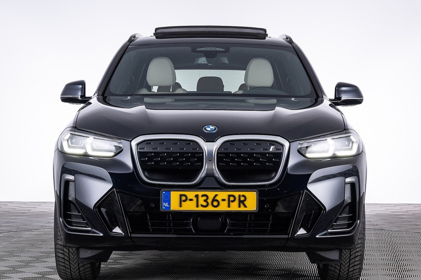 Foto van BMW Ix3