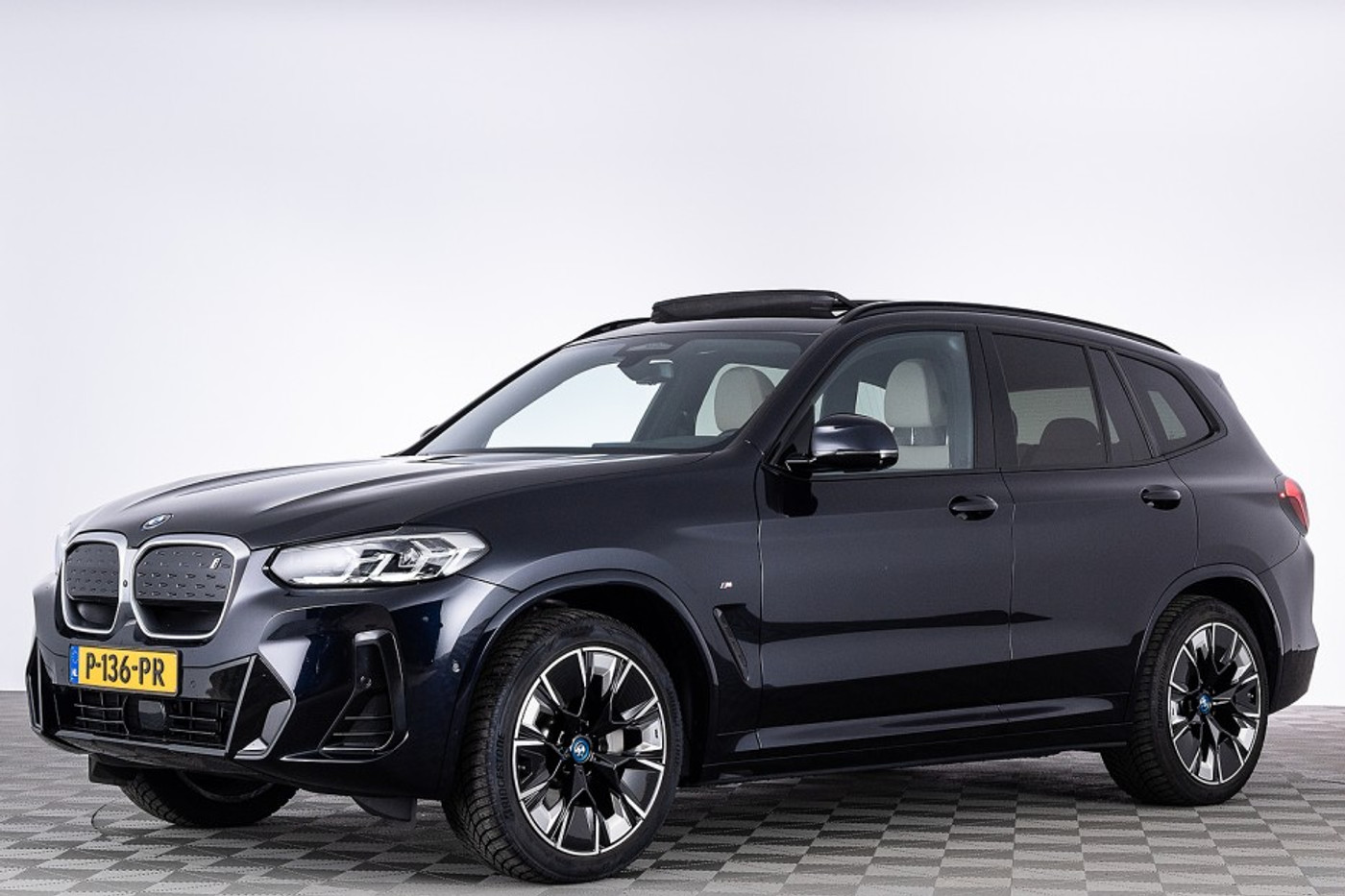 Foto van BMW Ix3