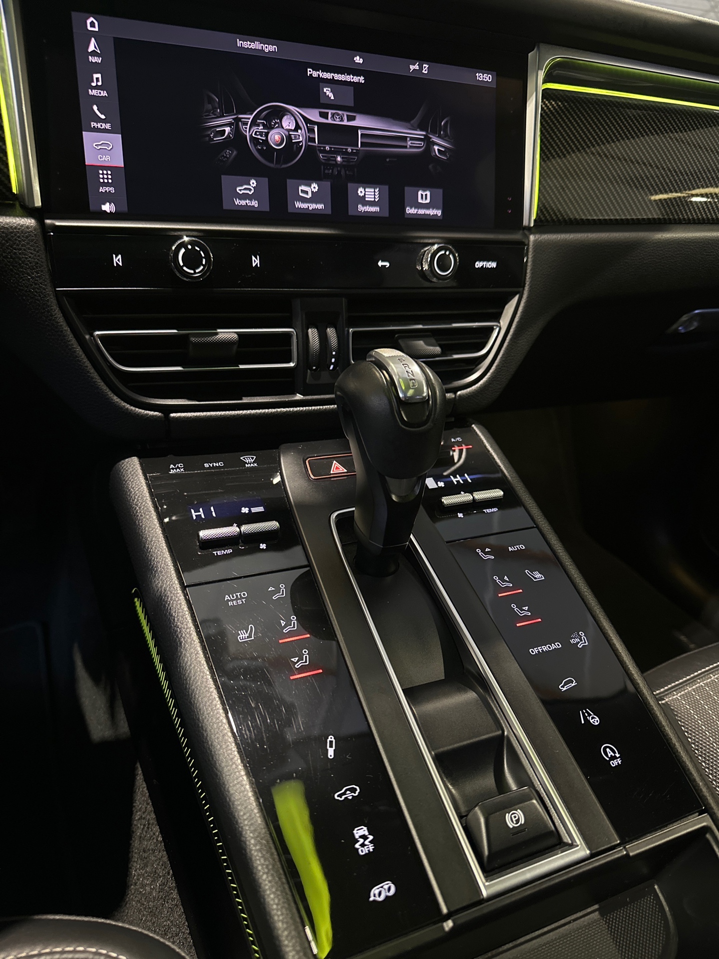 Foto van Porsche Macan T