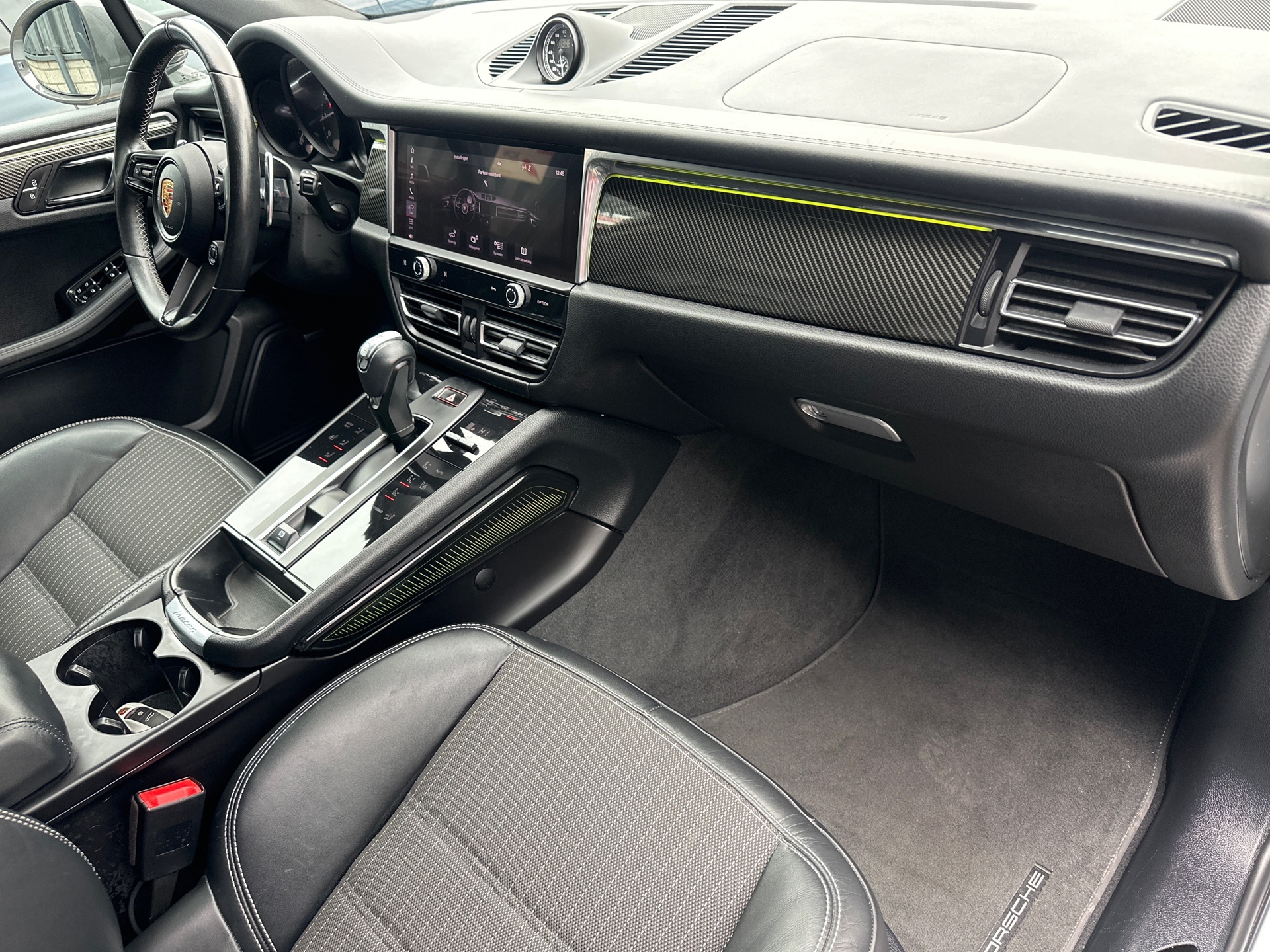 Foto van Porsche Macan T