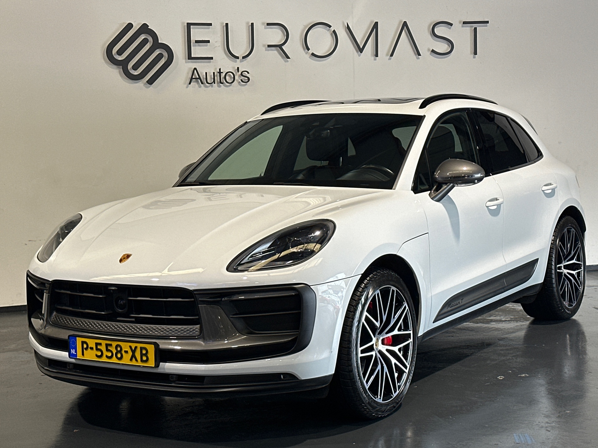 Foto van Porsche Macan T