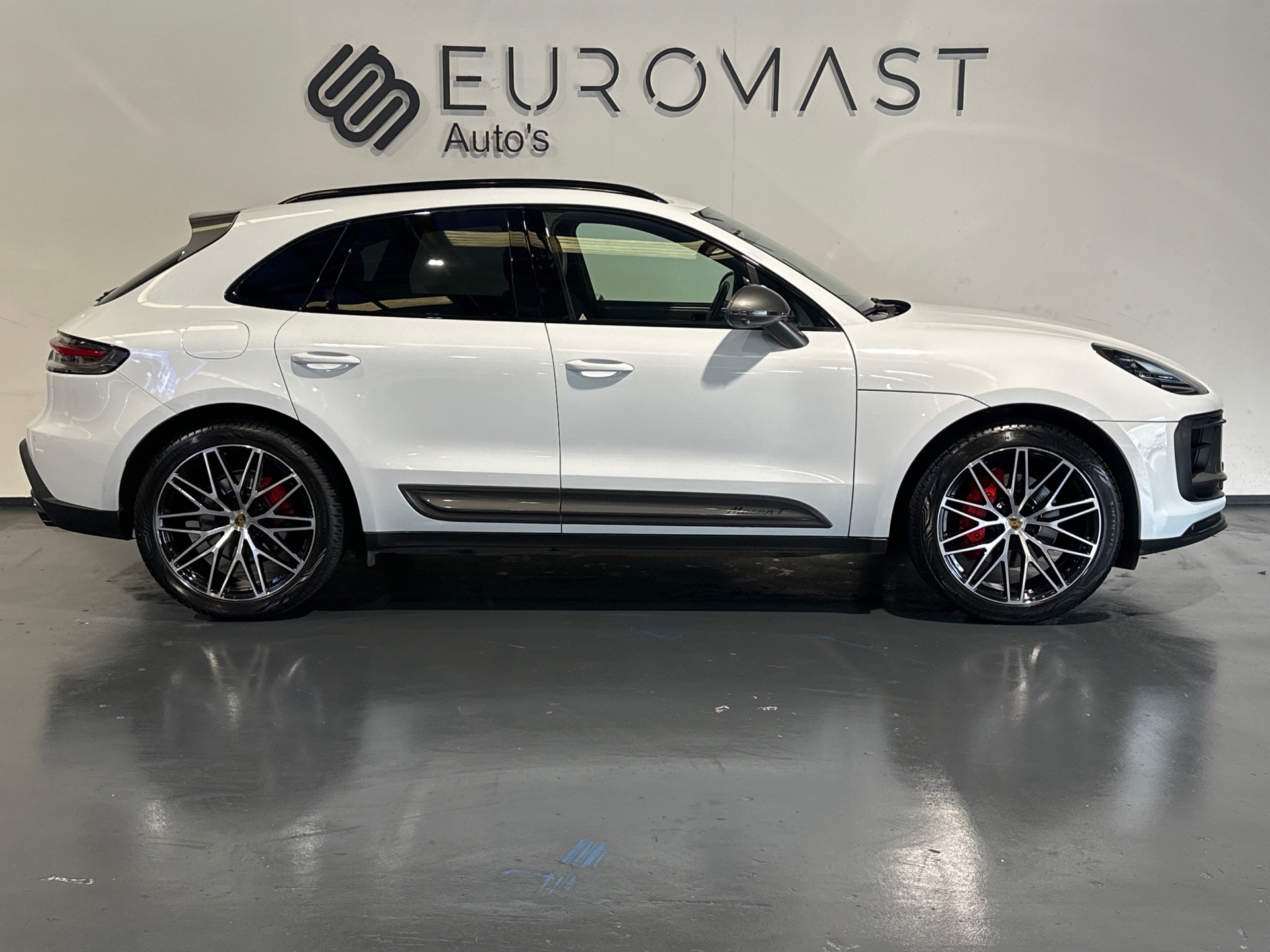 Foto van Porsche Macan T