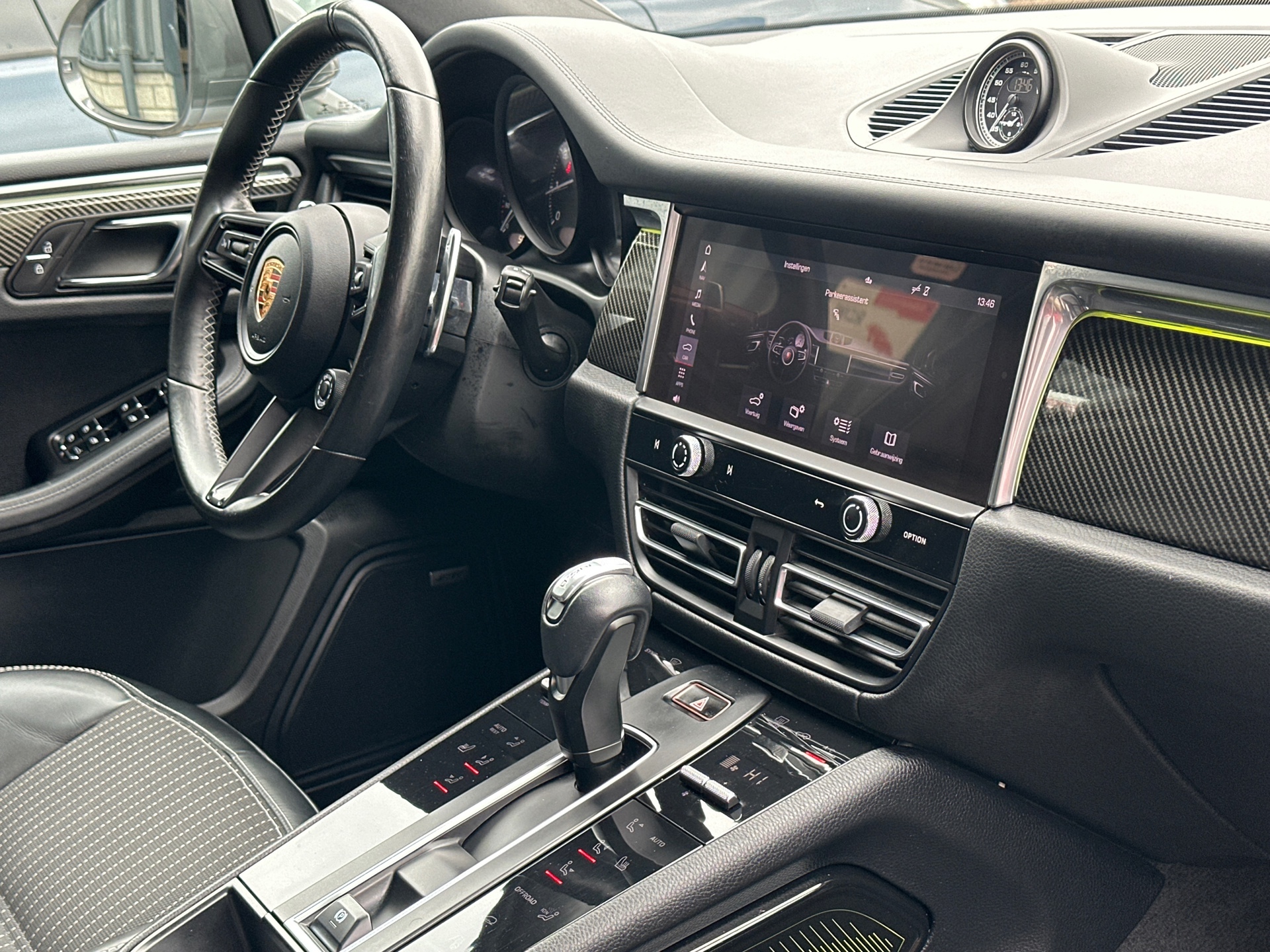 Foto van Porsche Macan T