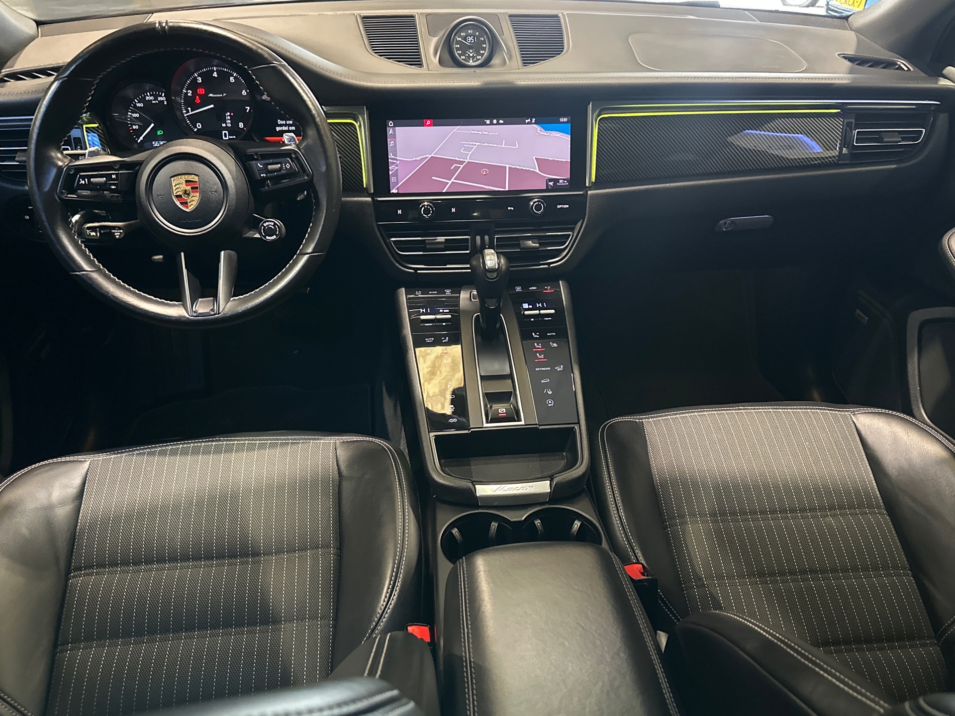 Foto van Porsche Macan T