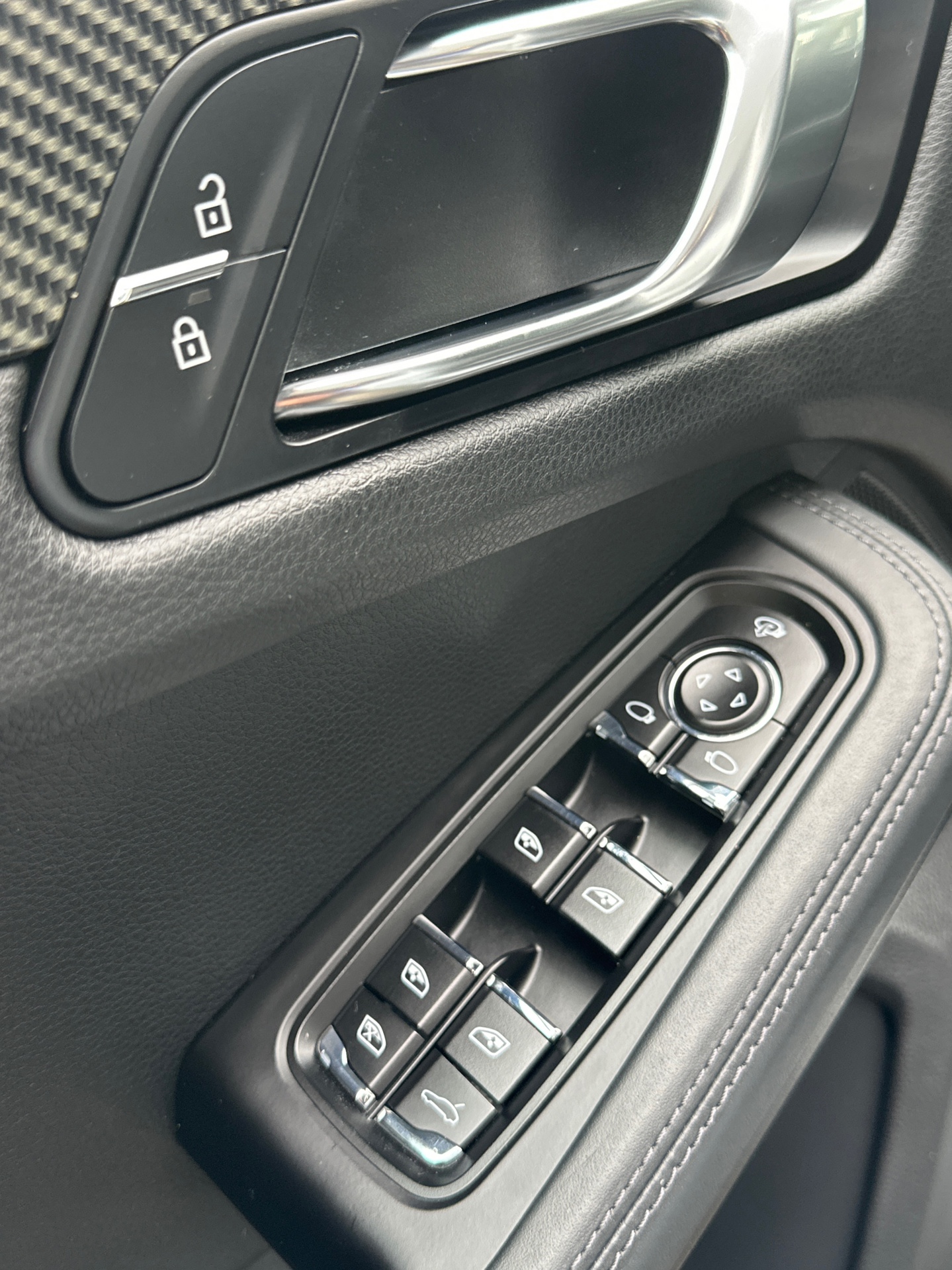 Foto van Porsche Macan T