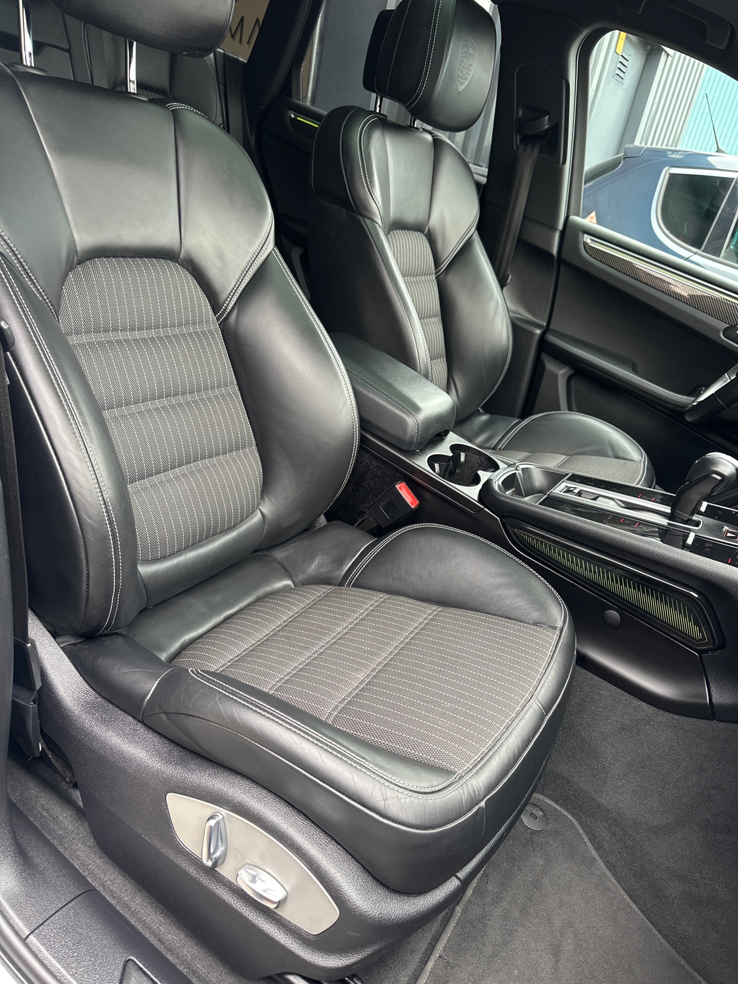 Foto van Porsche Macan T