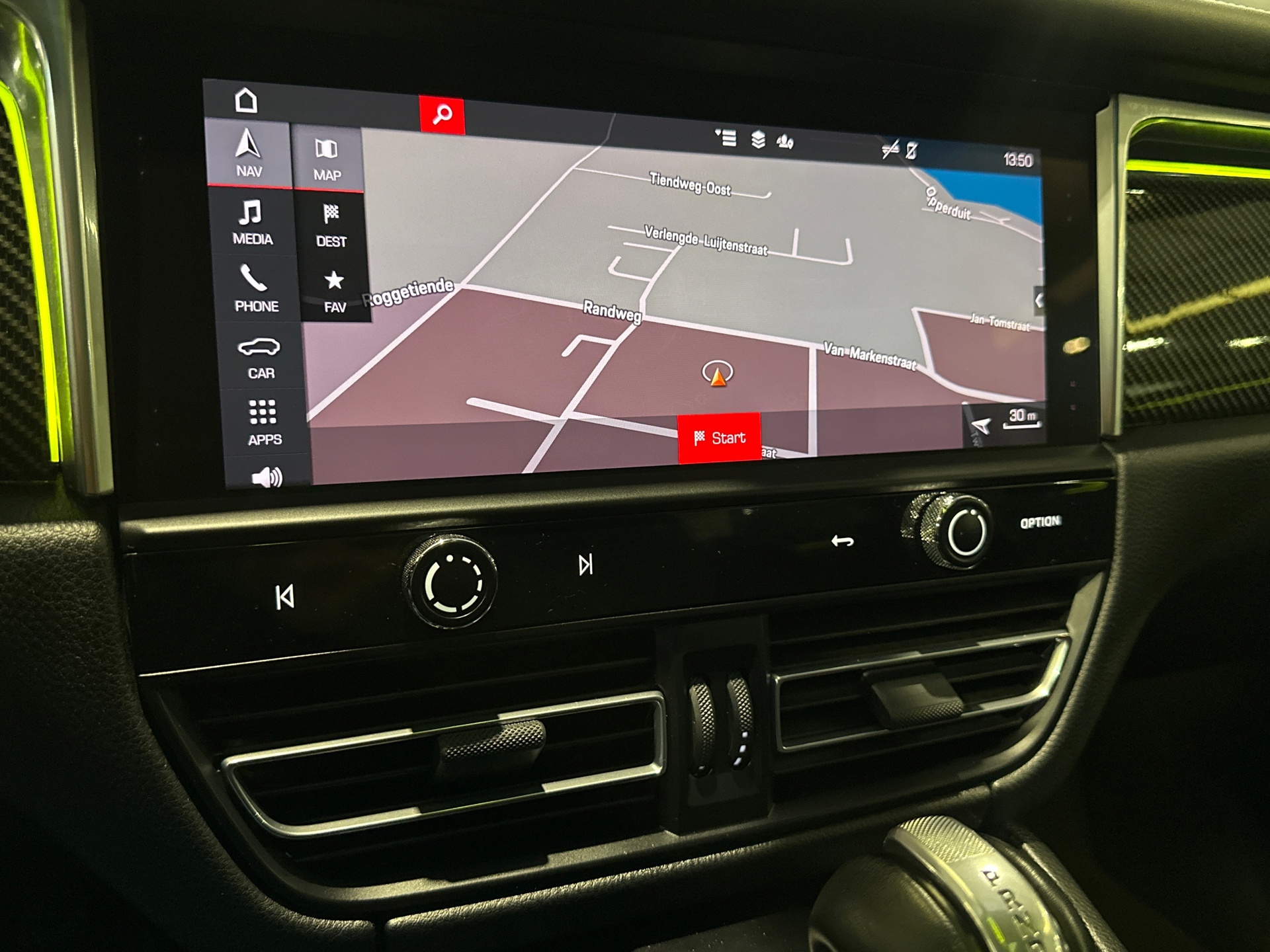 Foto van Porsche Macan T