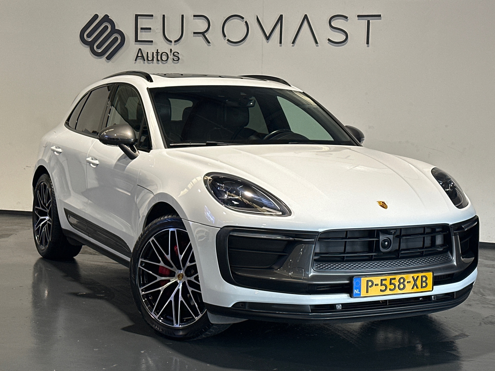 Foto van Porsche Macan T