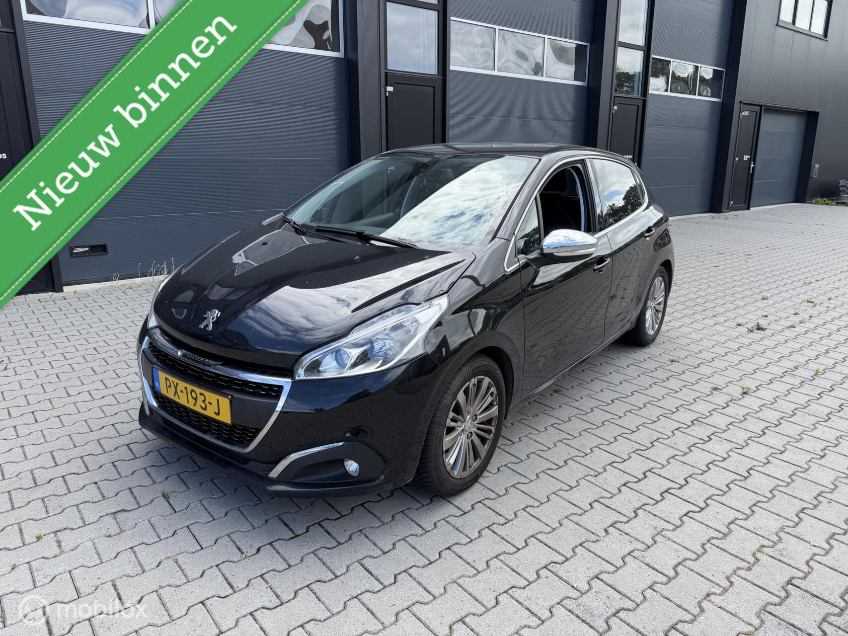 Peugeot 208 1.2 PureTech Allure 2017 - voorkant
