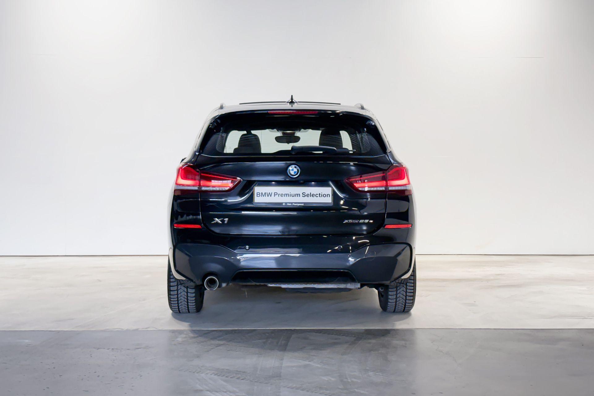 Foto van BMW X1 Xdrive25e