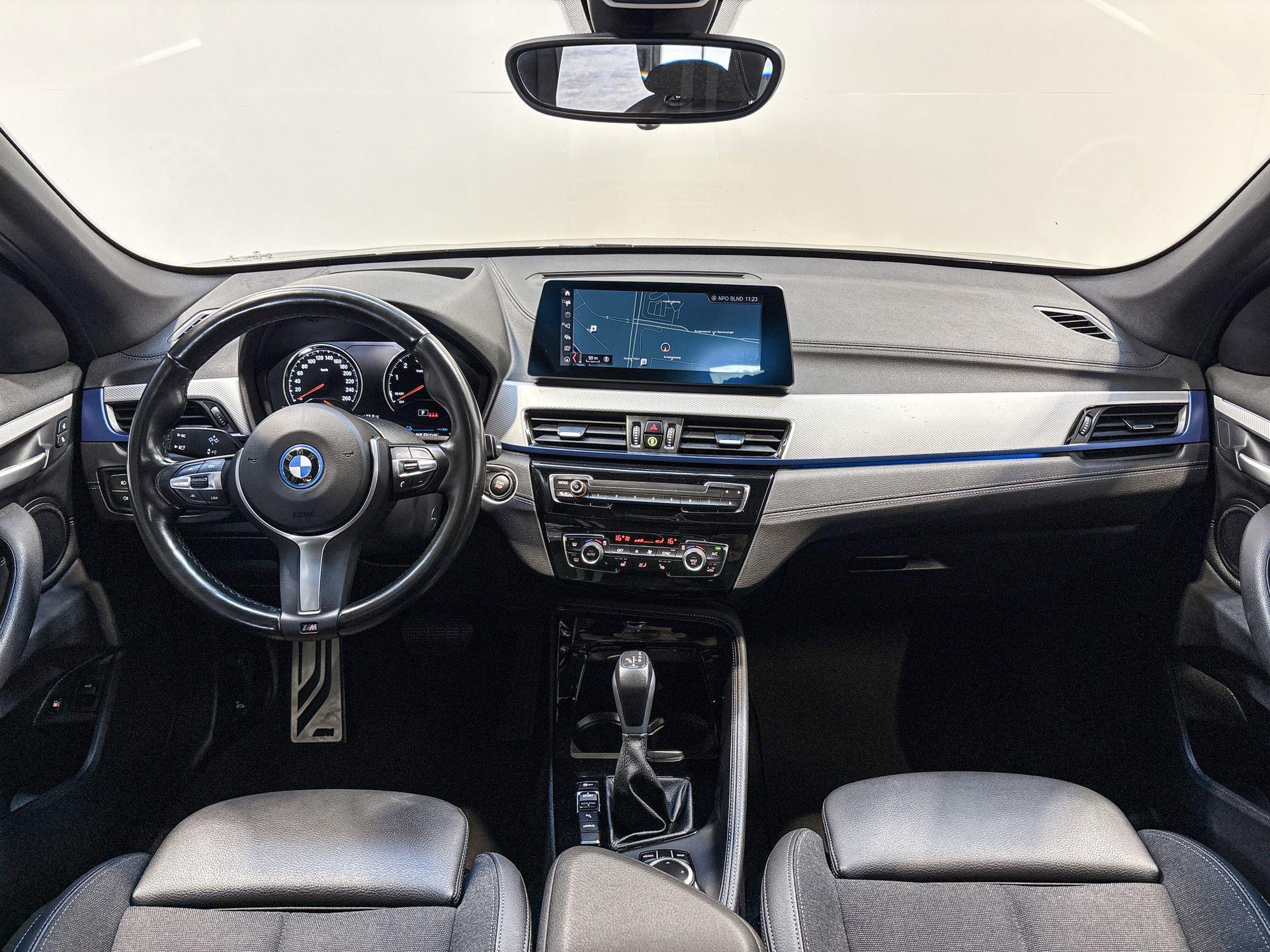Foto van BMW X1 Xdrive25e