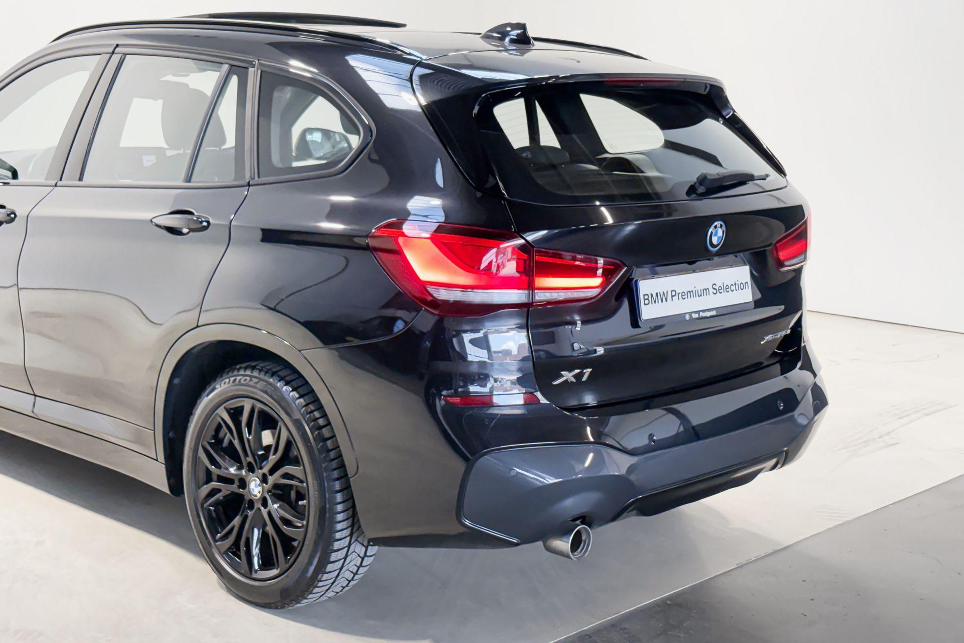 Foto van BMW X1 Xdrive25e