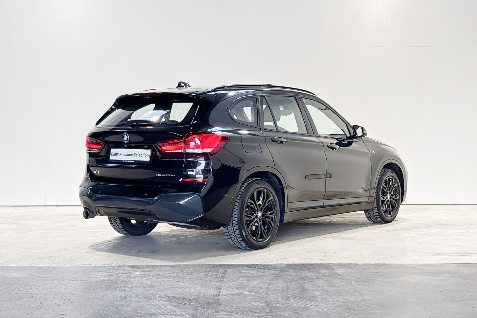 Foto van BMW X1 Xdrive25e