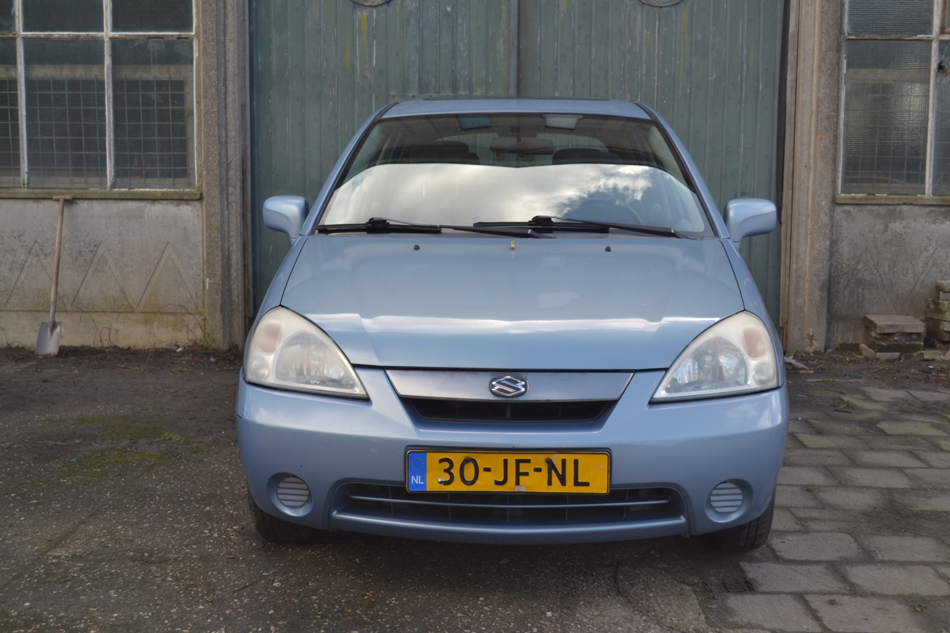 Suzuki Liana 1.6 GLX 2002 - voorkant