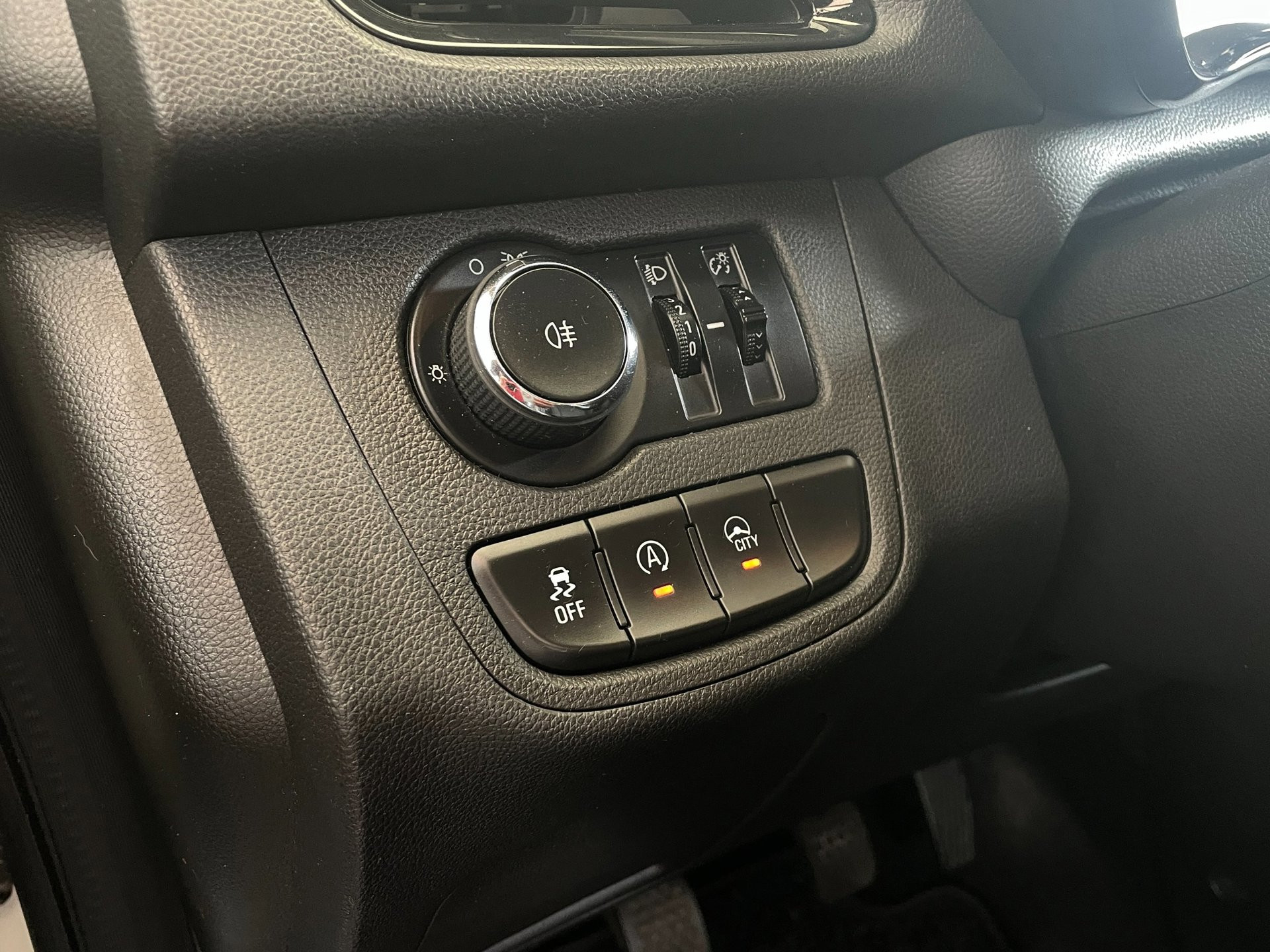Foto van Opel Karl / Viva