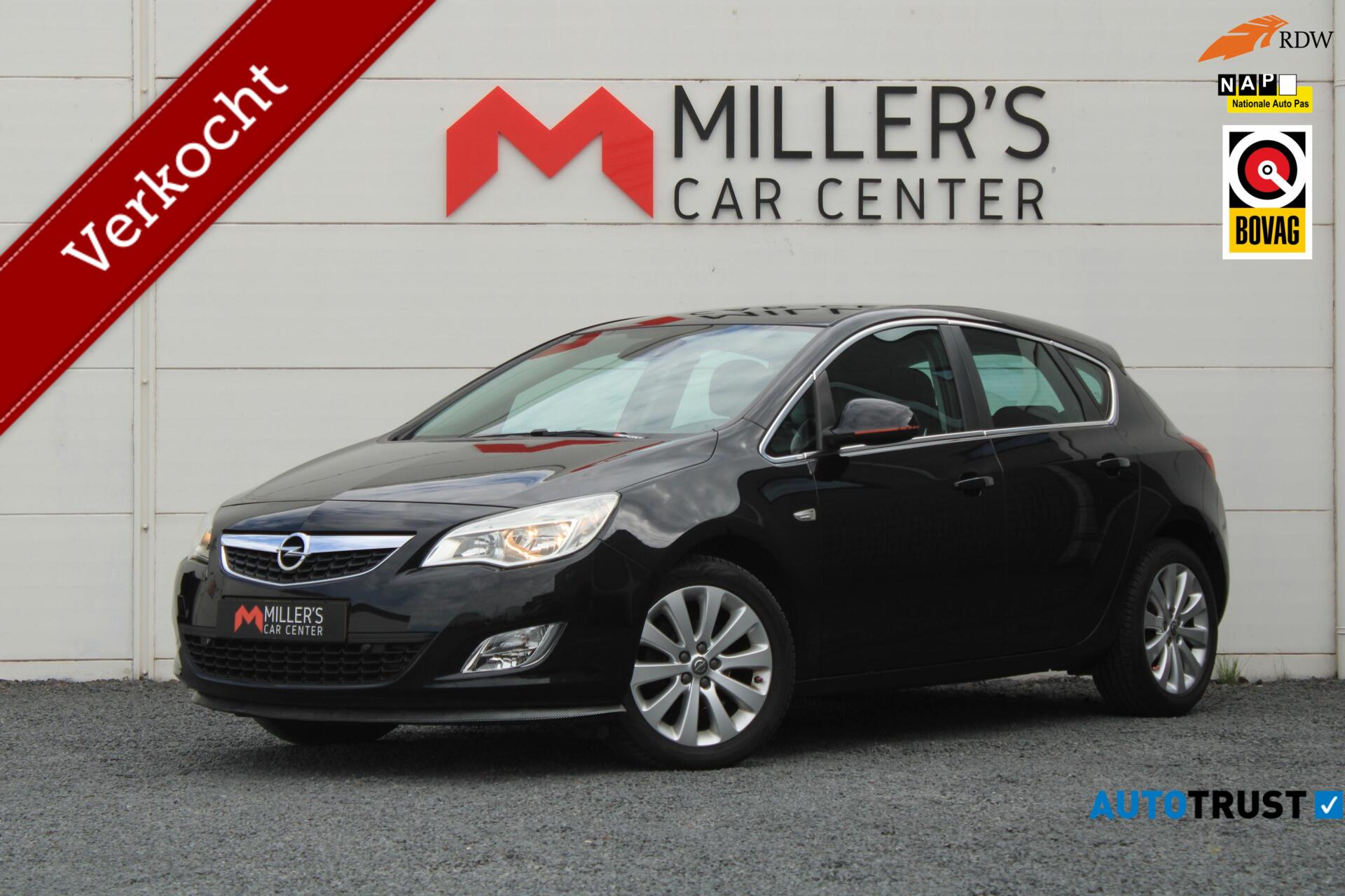 Opel Astra 1.4 Turbo Cosmo 140PK Cruise Bluetooth PDC Stuur&Stoelverwarming 2010 - voorkant