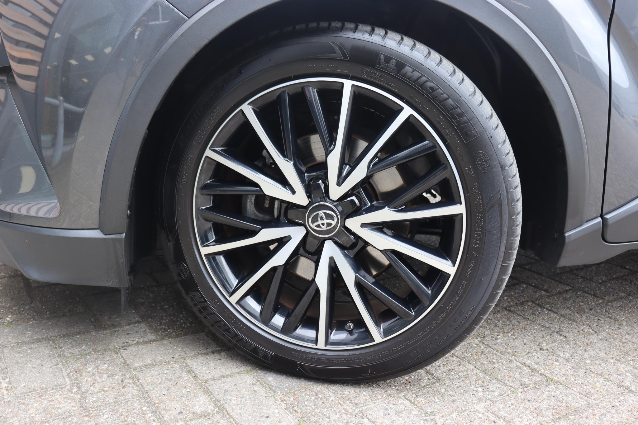 Foto van Toyota Toyota C-hr