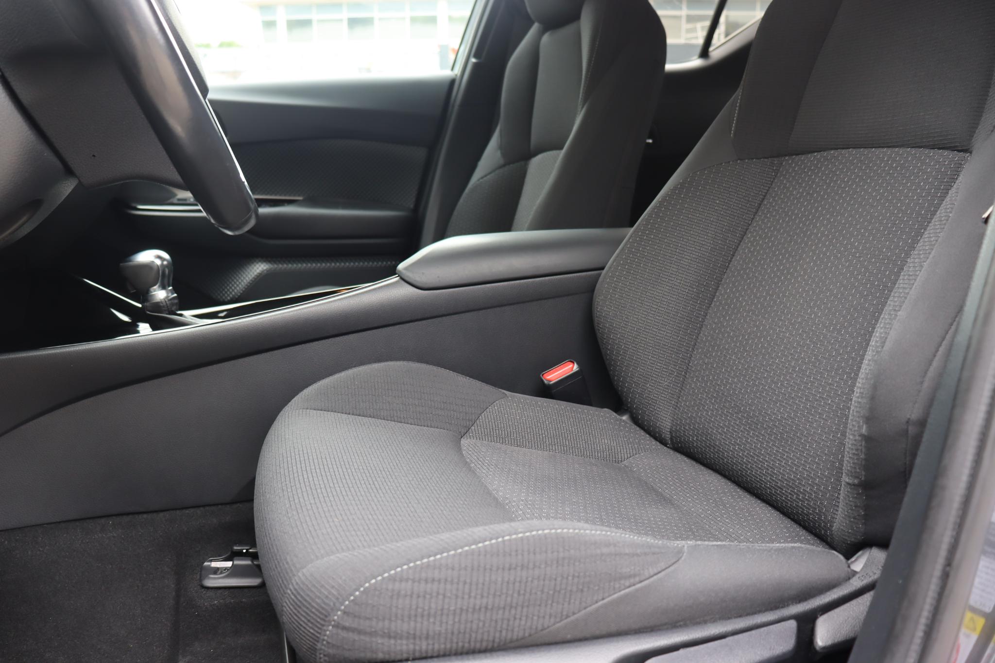 Foto van Toyota Toyota C-hr
