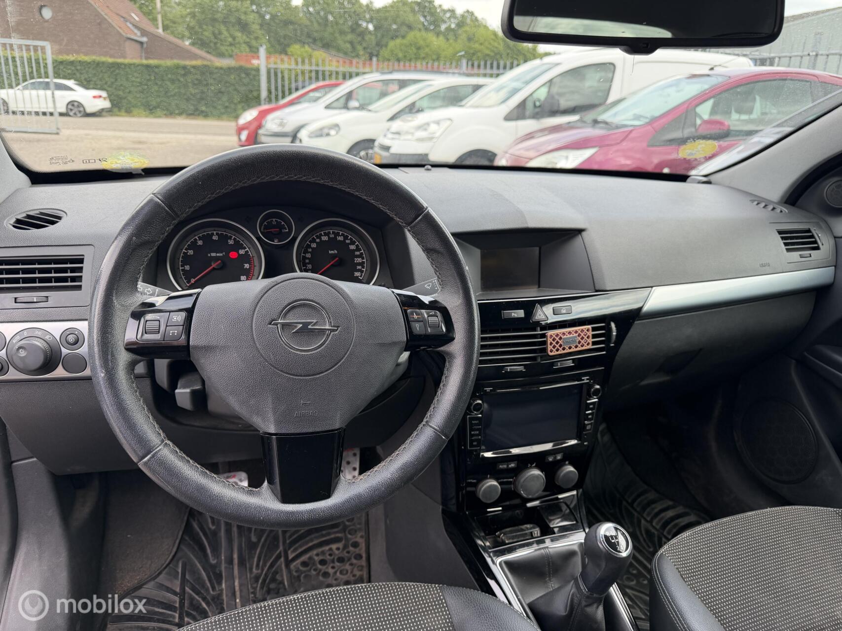Foto van Opel Astra GTC