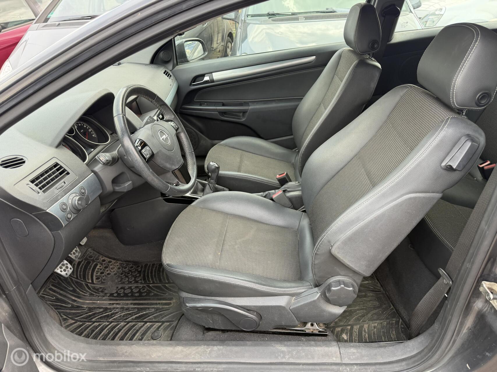 Foto van Opel Astra GTC