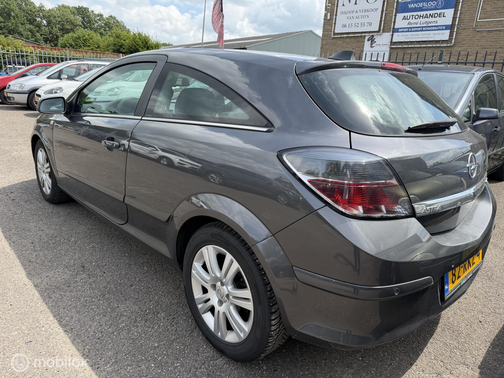 Foto van Opel Astra GTC